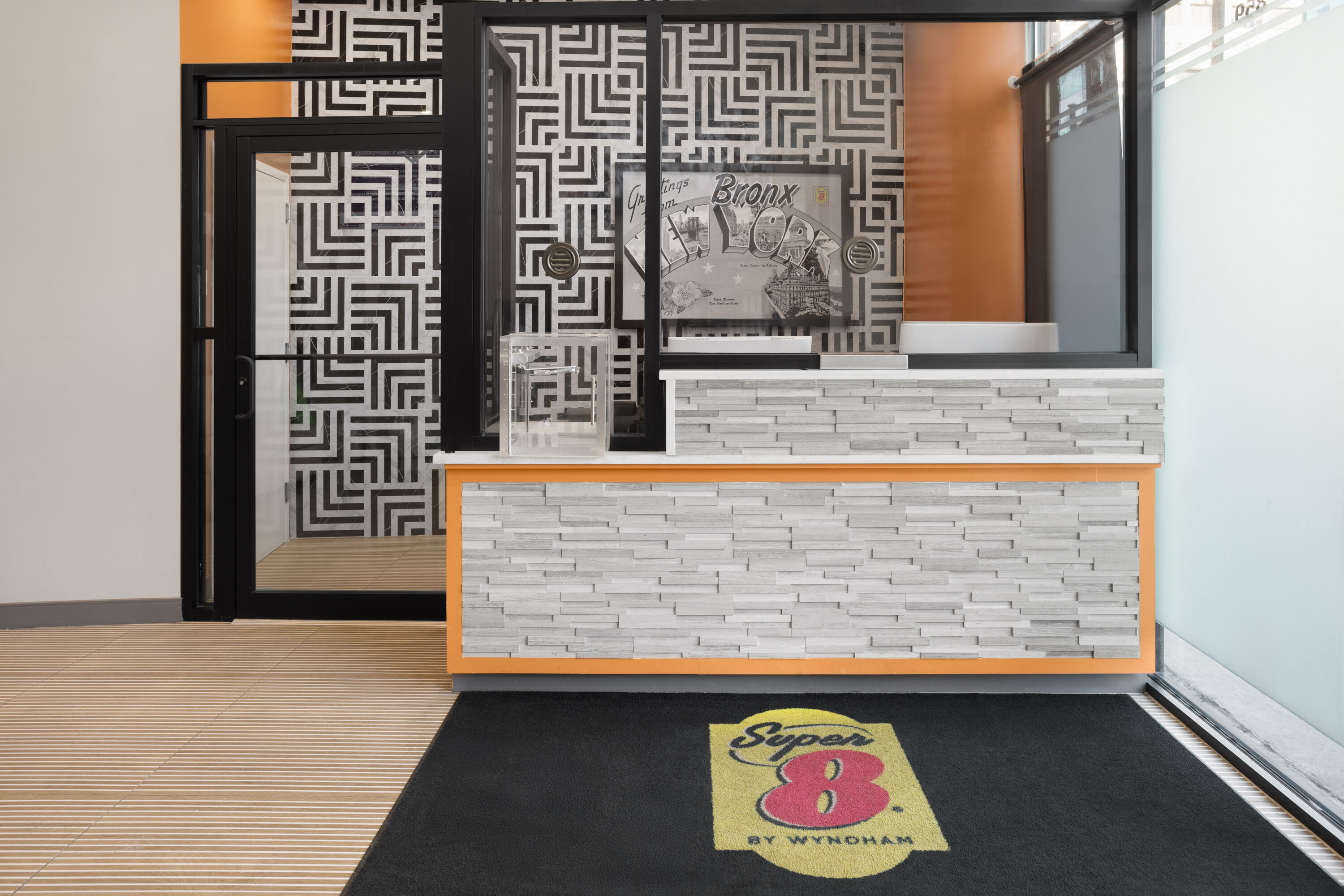 Super 8 by Wyndham Bronx Near Stadium reception in Bronx, New York