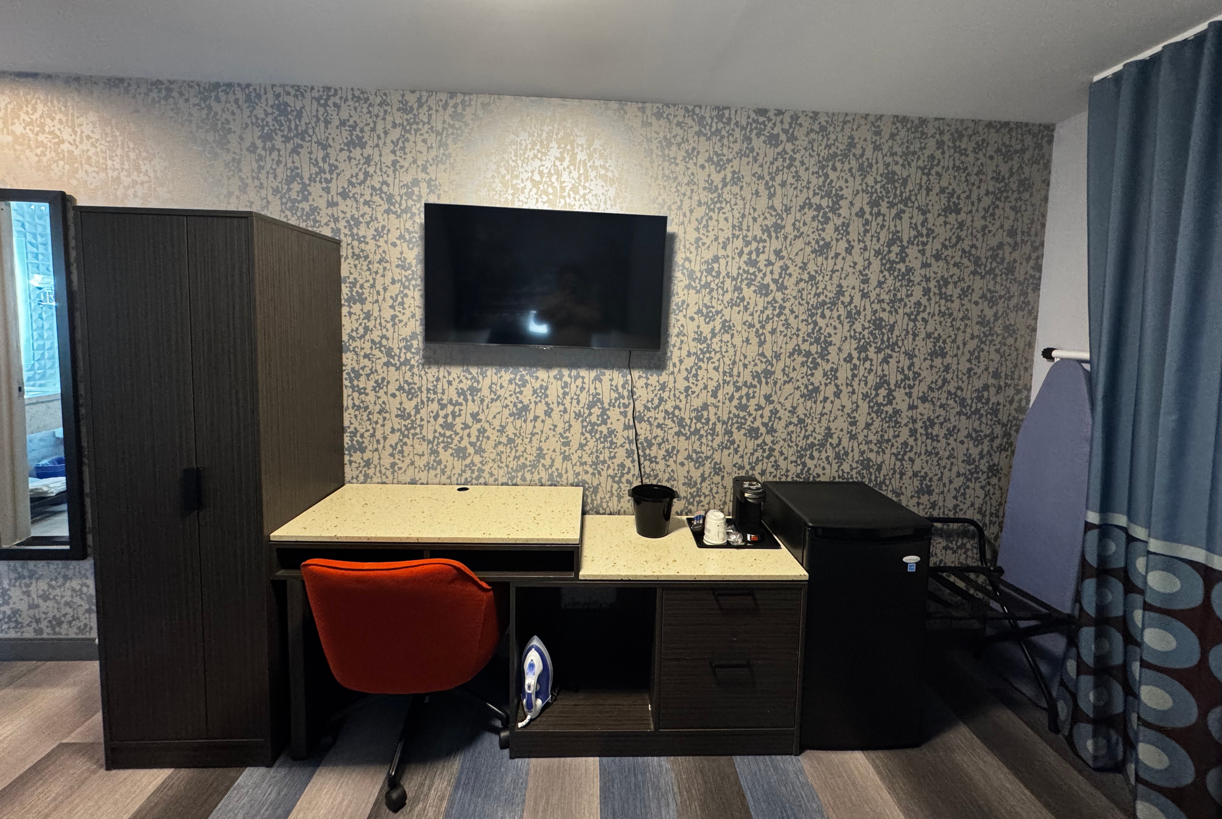 Guest room at the Super 8 by Wyndham Brooklyn Fulton Street/Broadway Junction in Brooklyn, New York