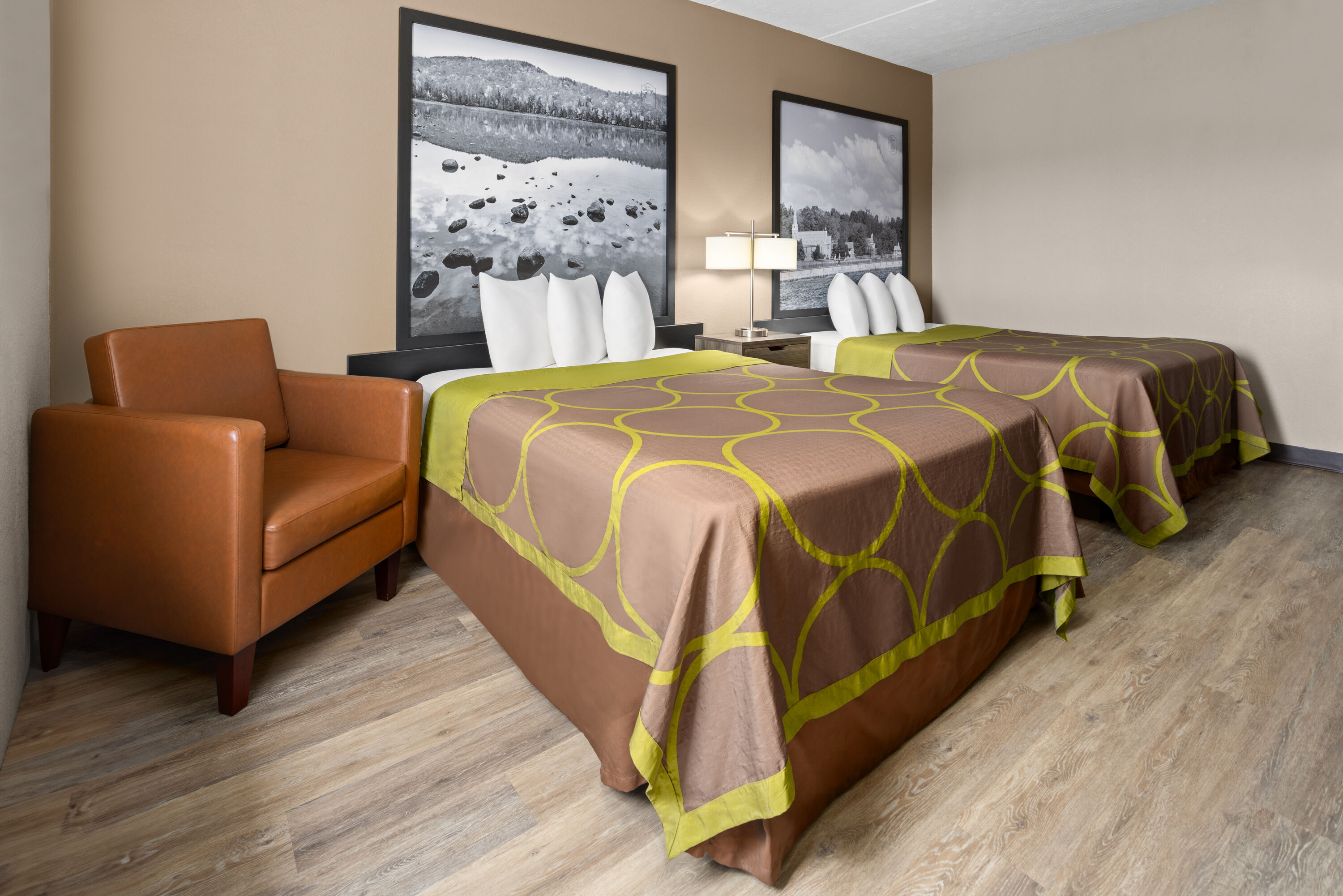 Guest room at the Super 8 by Wyndham Henrietta/Rochester Area in Henrietta, New York