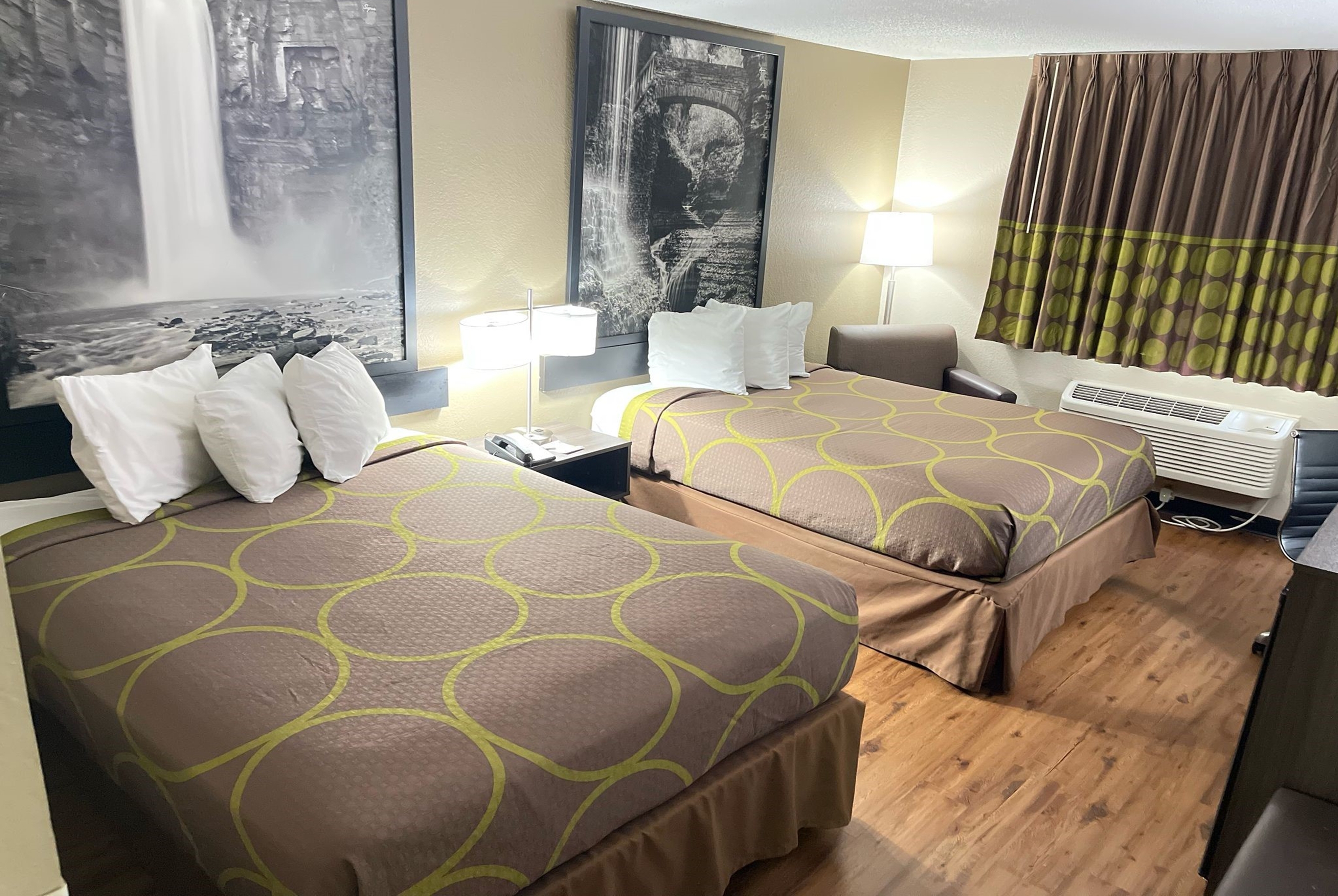 Guest room at the Super 8 by Wyndham Ithaca in Ithaca, New York