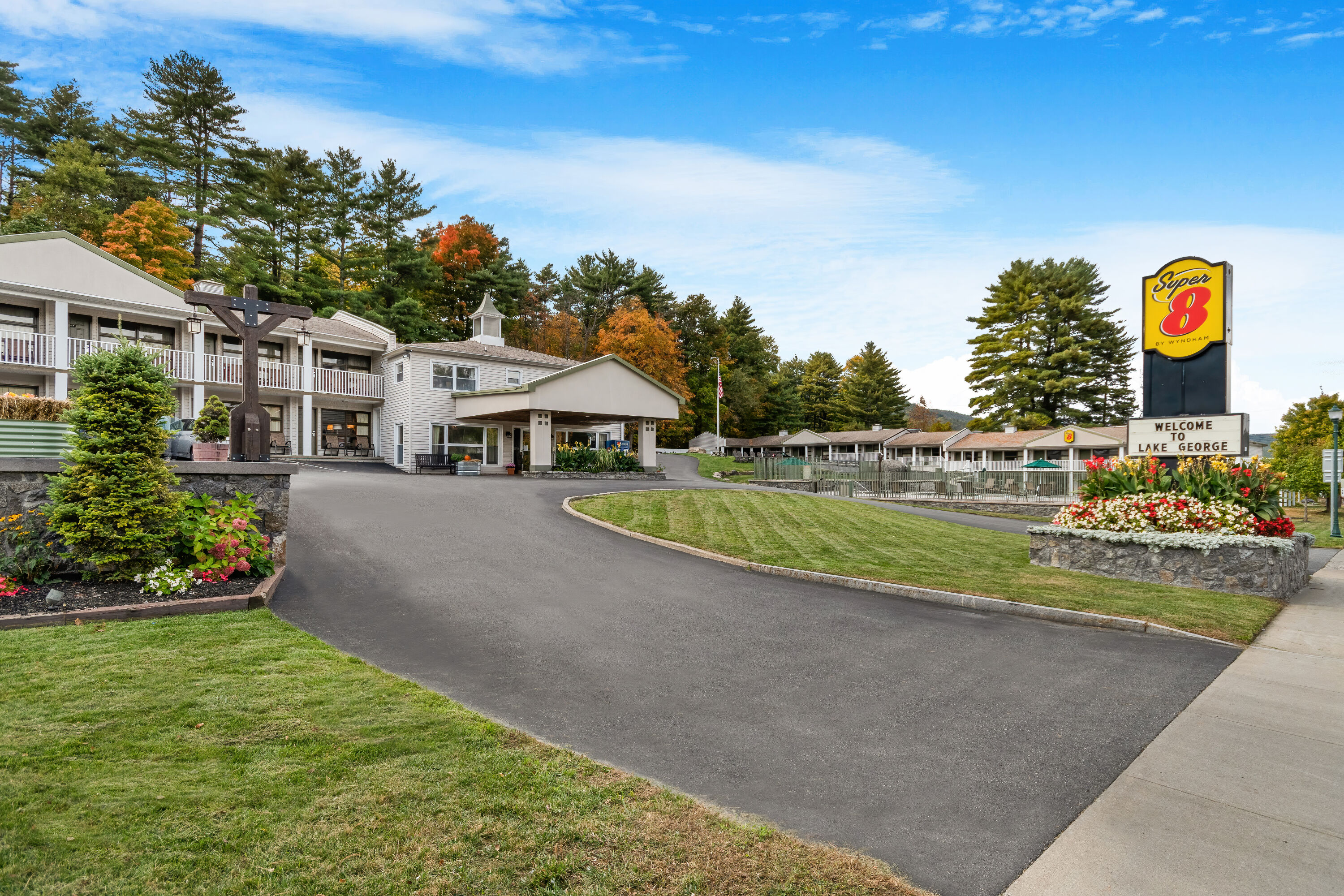 Exterior Day Image of Super 8 by Wyndham Lake George/Downtown hotel in Lake George, New York