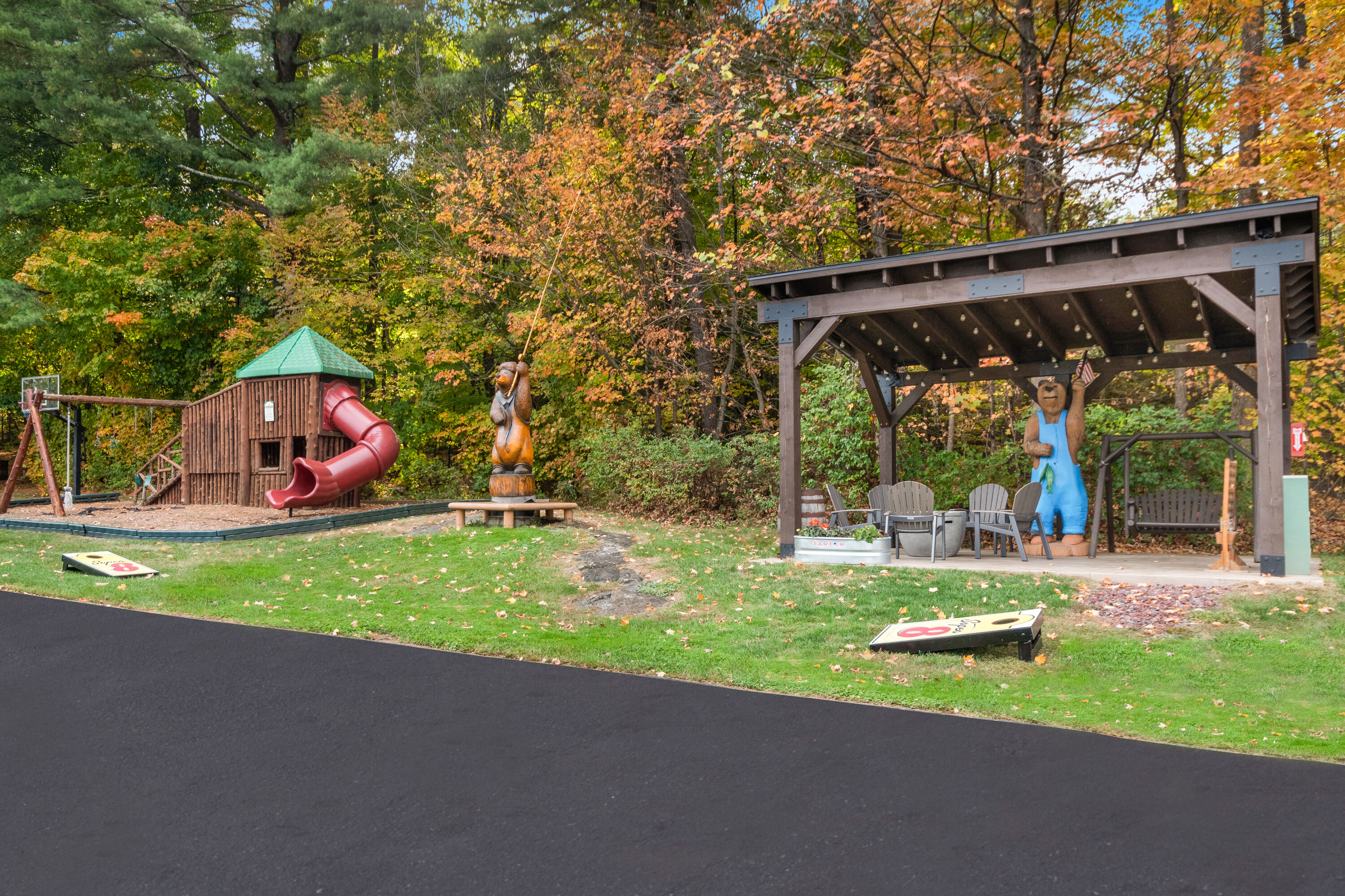 Exterior Day Image of Super 8 by Wyndham Lake George/Downtown hotel in Lake George, New York