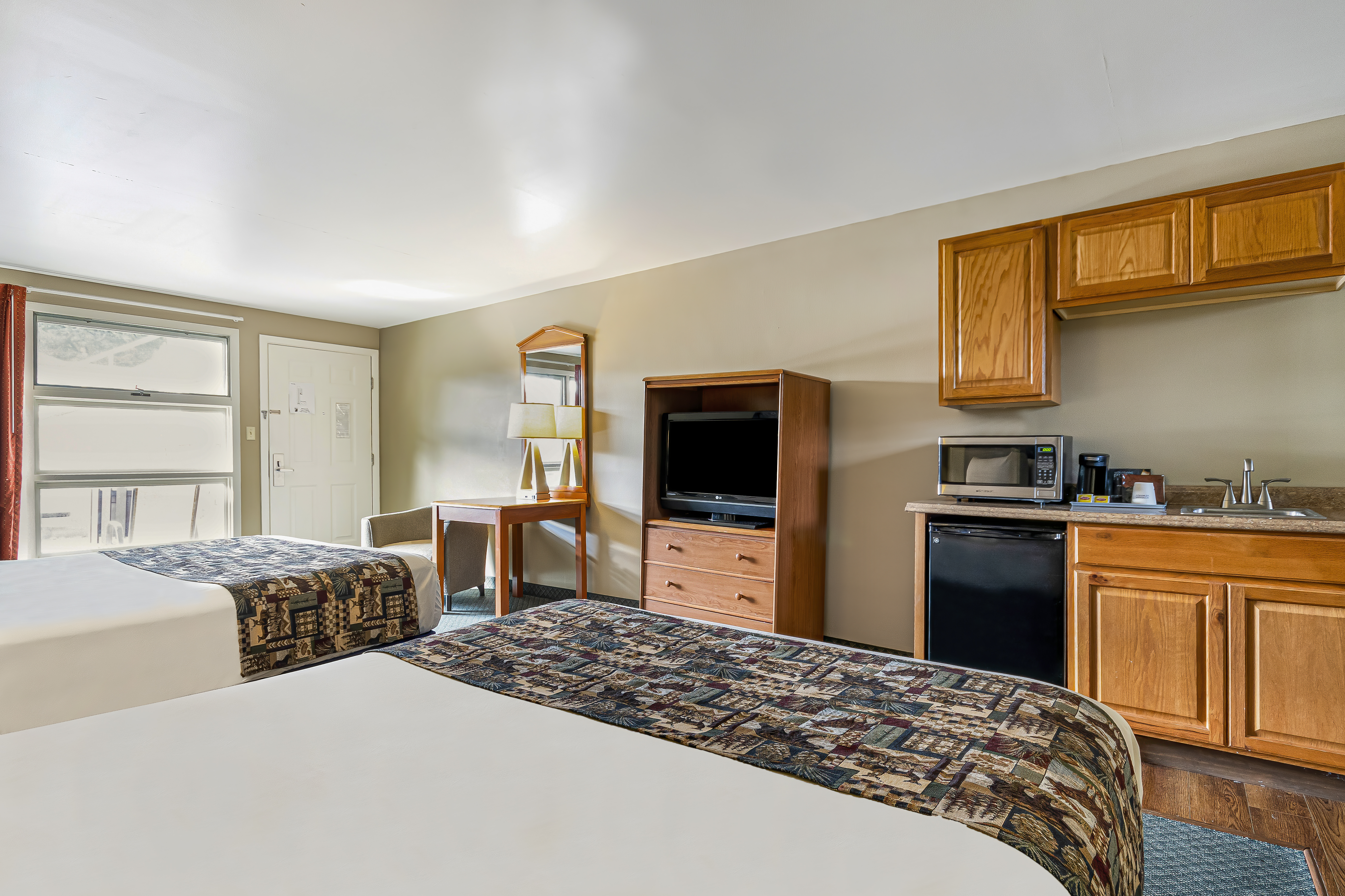 Guest room at the Super 8 by Wyndham Lake George/Downtown in Lake George, New York