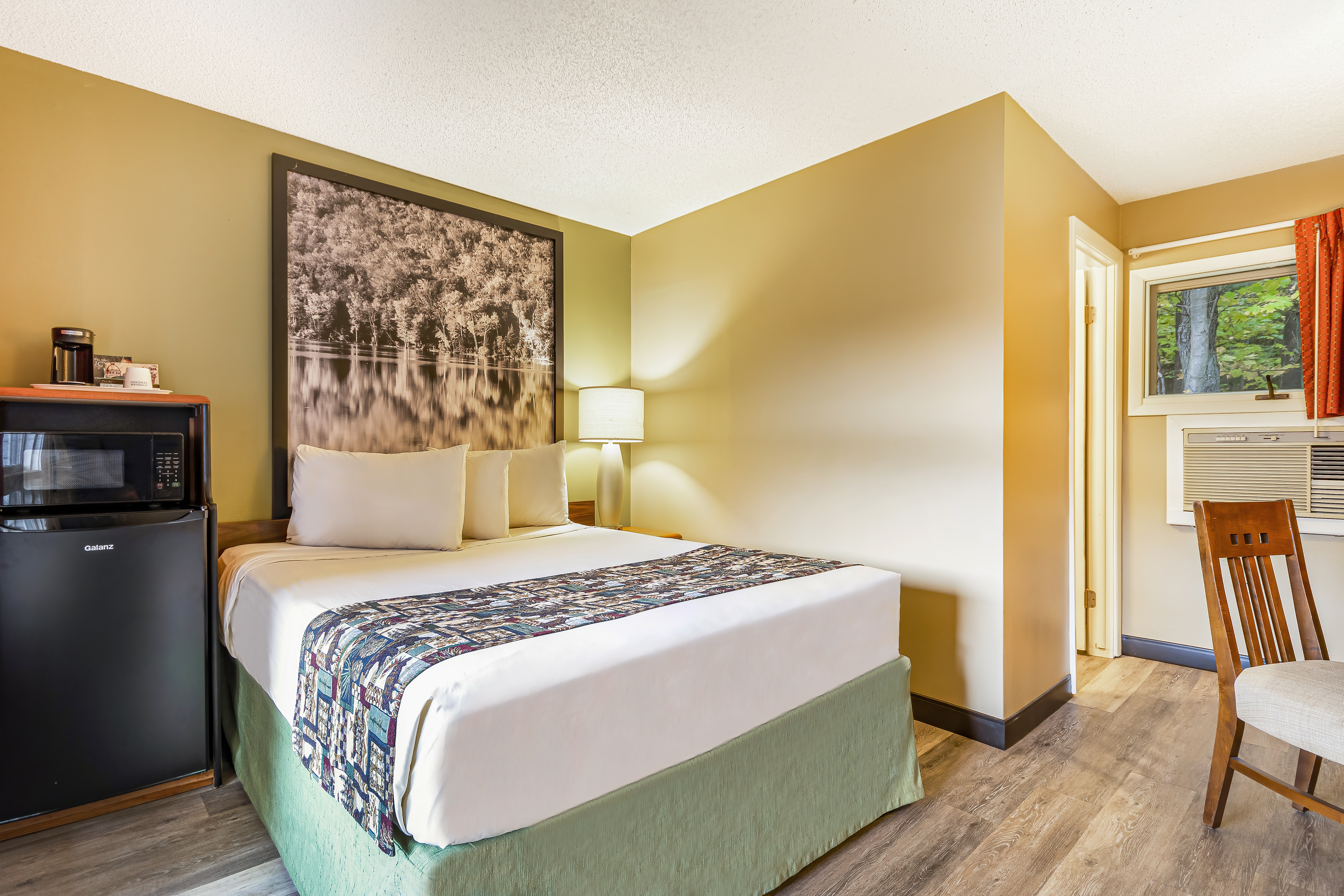 Guest room at the Super 8 by Wyndham Lake George/Downtown in Lake George, New York