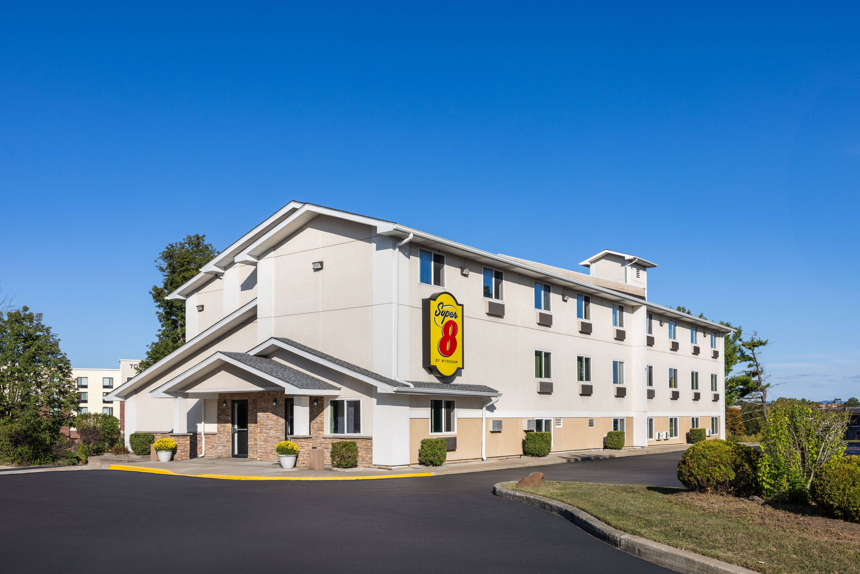 Super 8 Latham/Albany Troy Area in Latham, United States