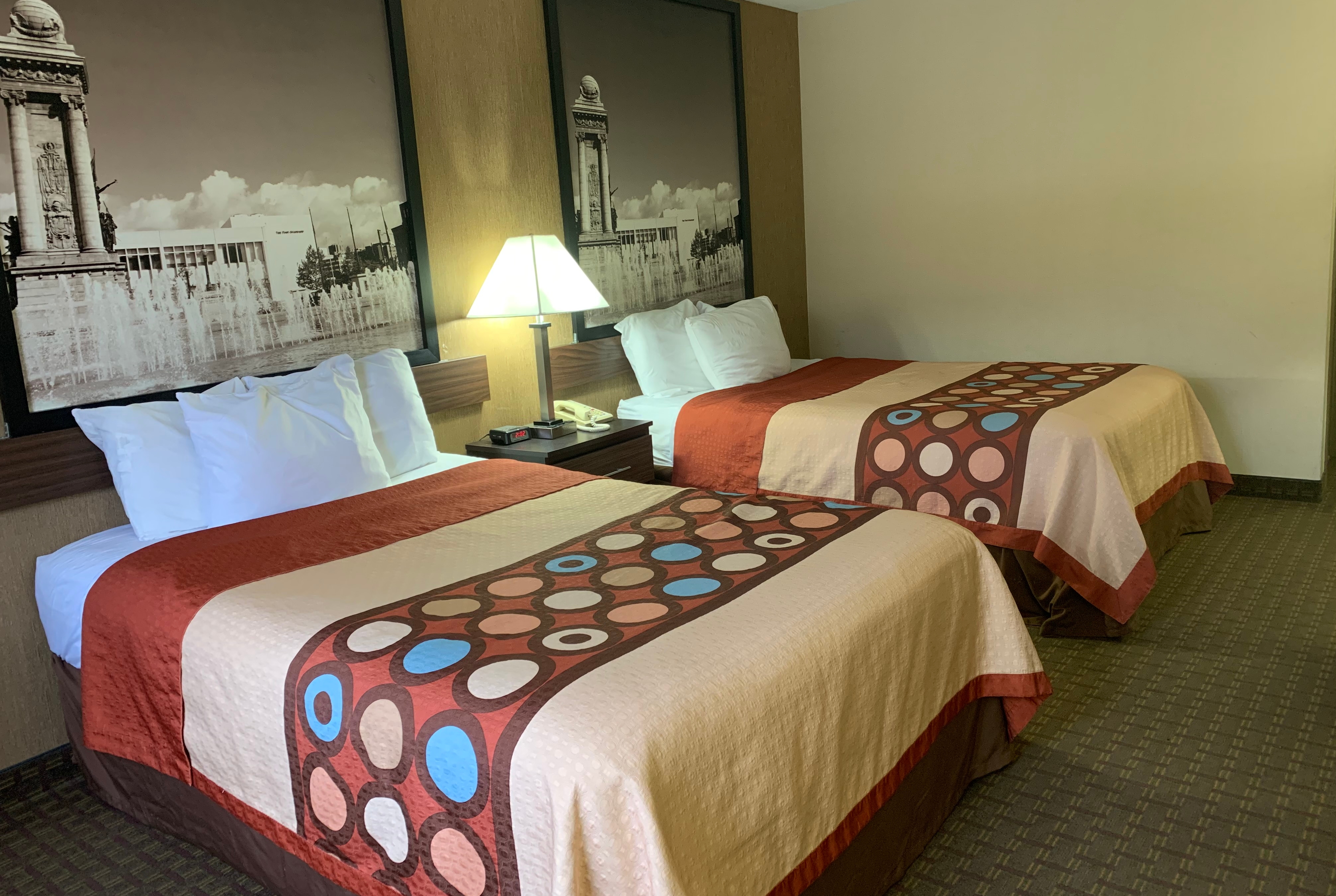Super 8 by Wyndham Liverpool/Clay/Syracuse Area suite in Liverpool, New York