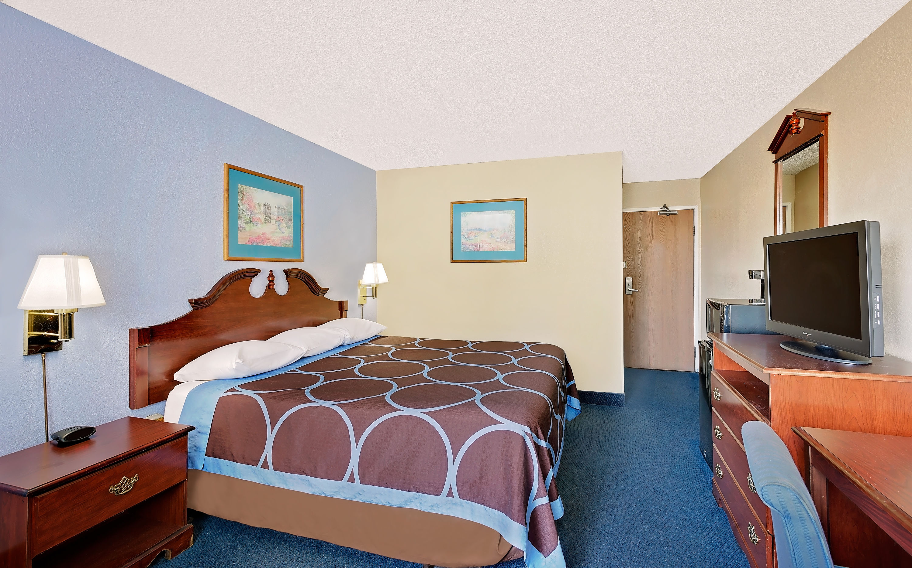 Guest room at the Super 8 by Wyndham Newburgh/West Point Near Stewart Airport in Newburgh, New York