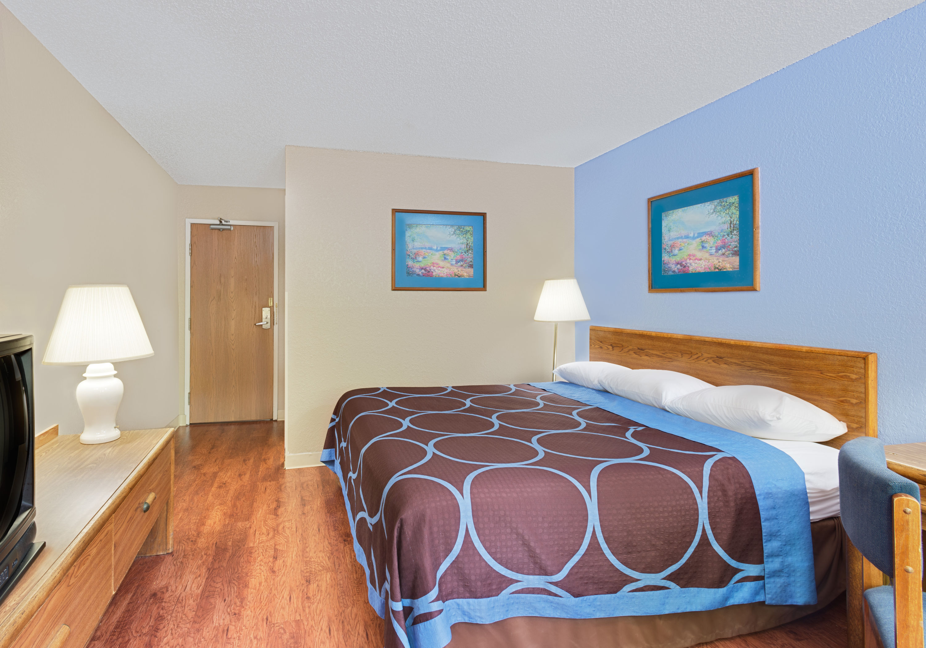 Guest room at the Super 8 by Wyndham Newburgh/West Point Near Stewart Airport in Newburgh, New York