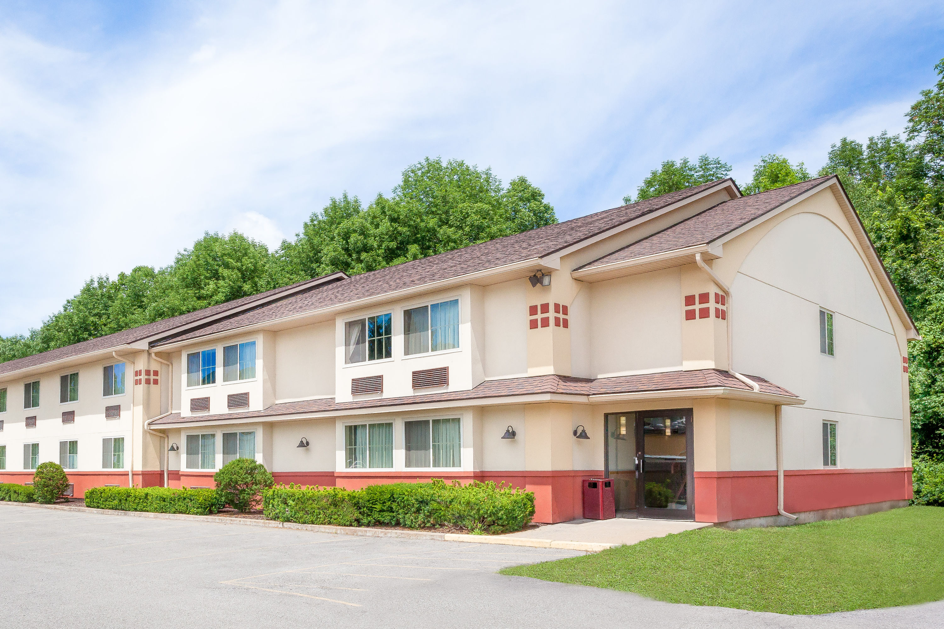 Super 8 By Wyndham Oneonta Cooperstown Oneonta Ny Hotels