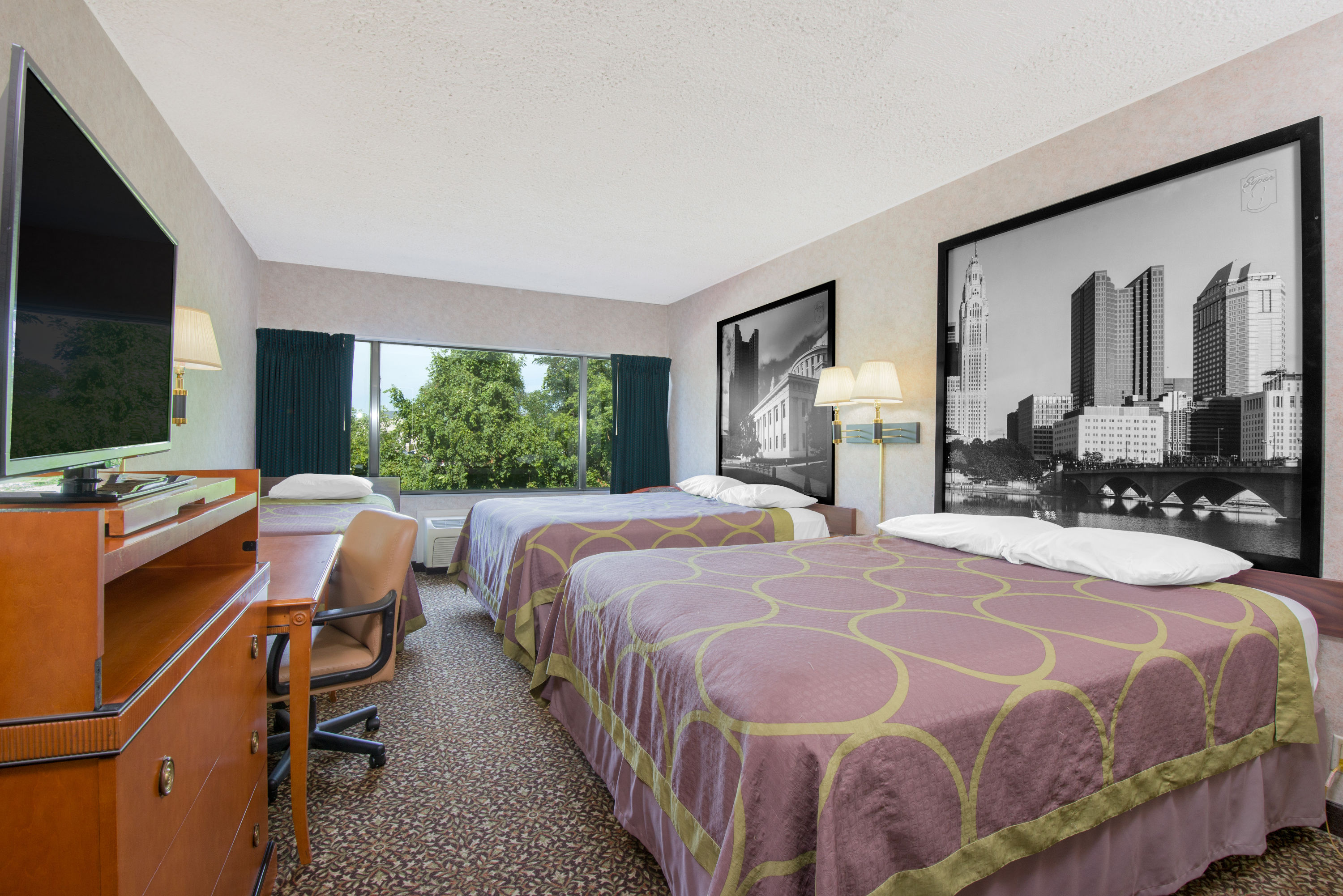 Guest room at the Super 8 by Wyndham Ashland in Ashland, Ohio