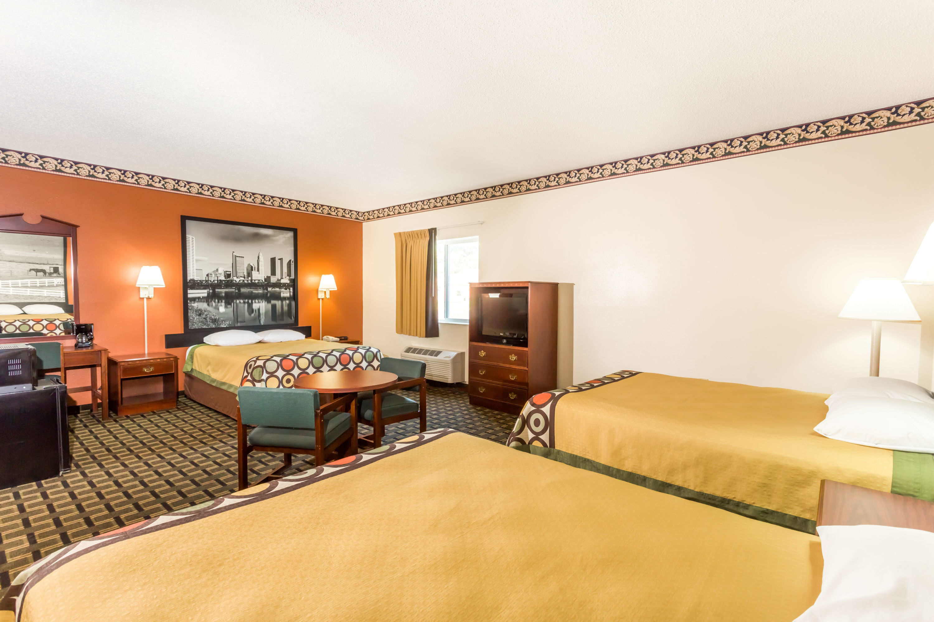 Super 8 by Wyndham Athens suite in Athens, Ohio