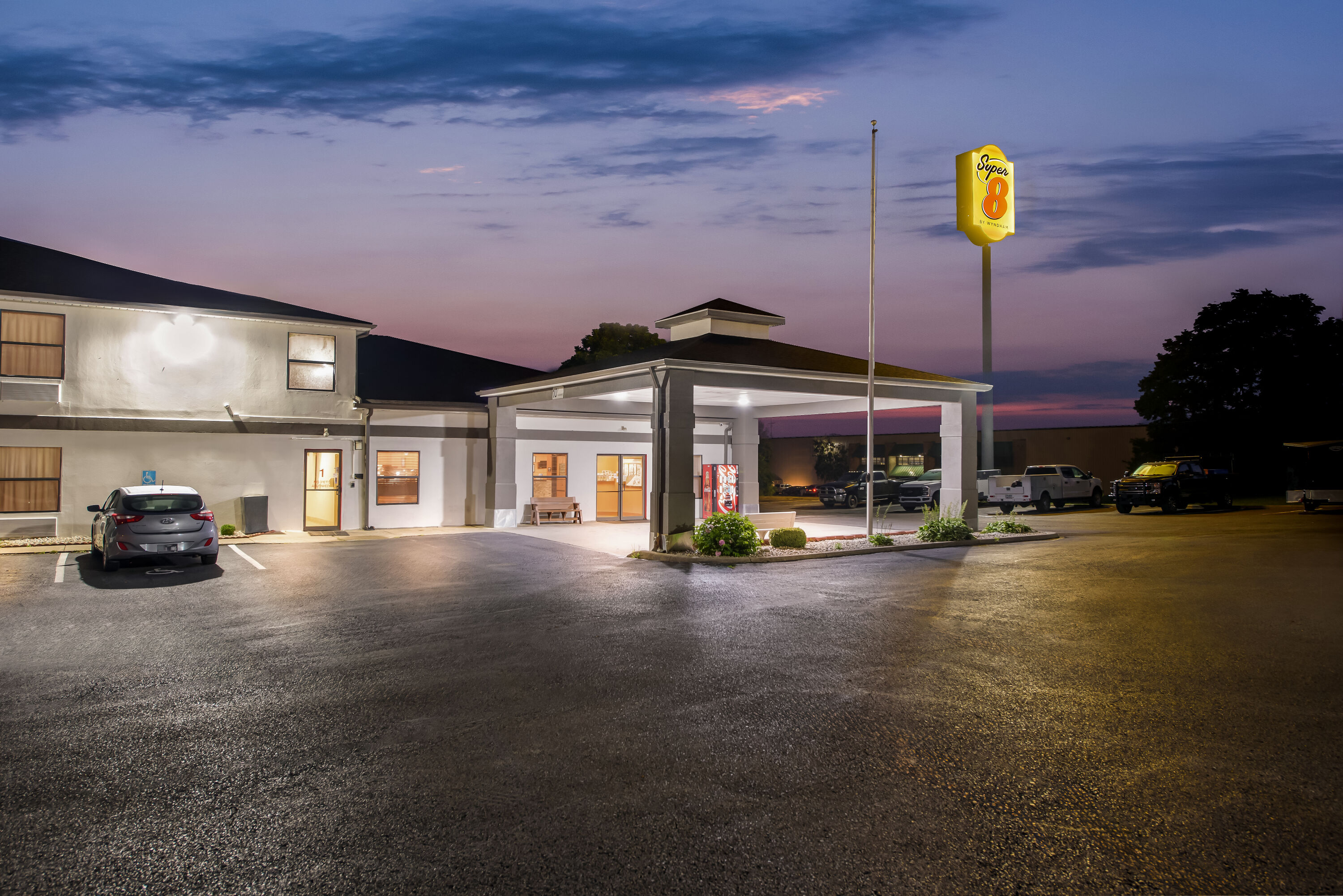 Exterior Night Image of Super 8 by Wyndham Bellefontaine hotel in Bellefontaine, Ohio