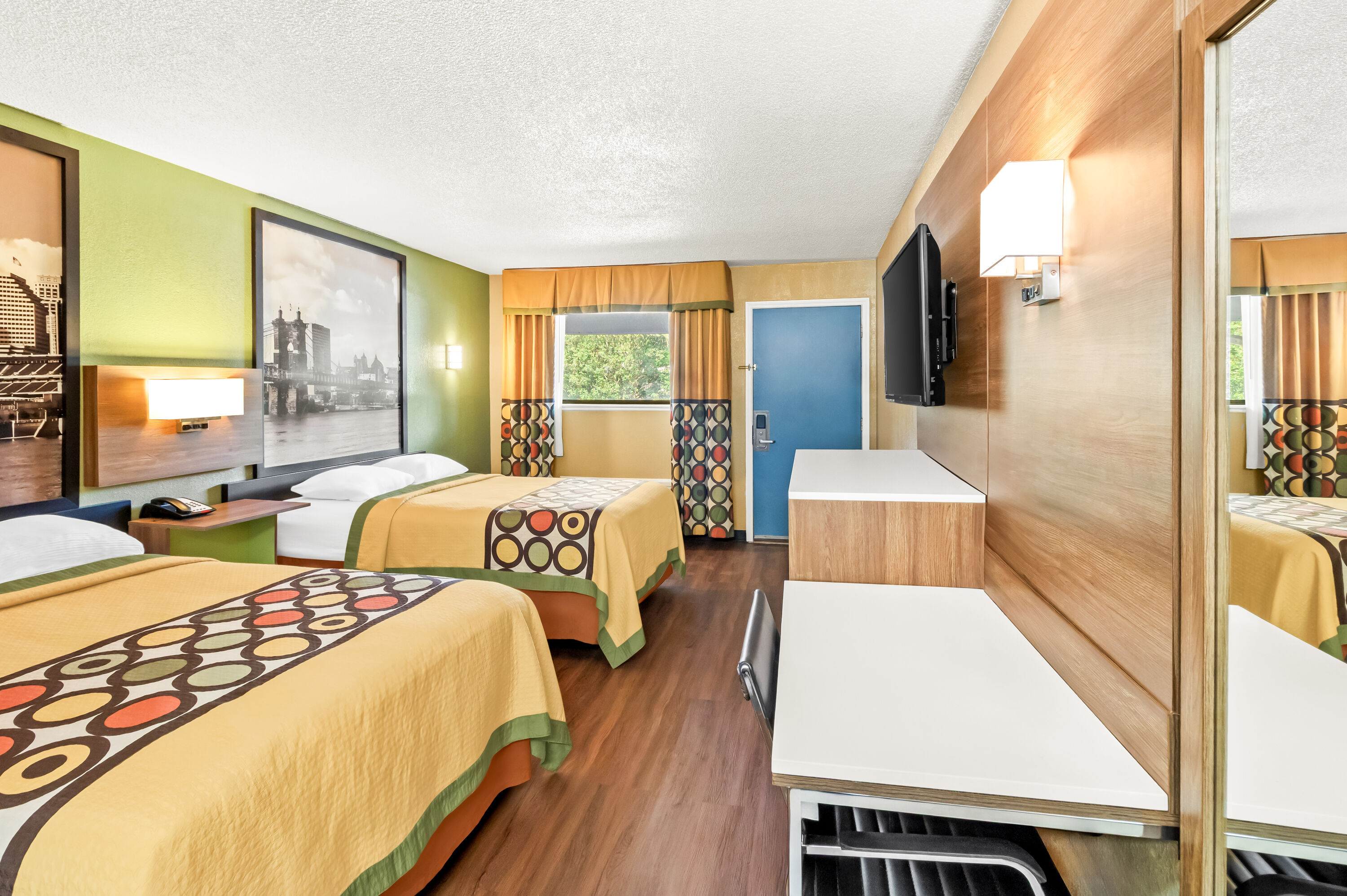 Double bed guest room at the Super 8 by Wyndham Cincinnati/Springdale OH in Cincinnati, Ohio