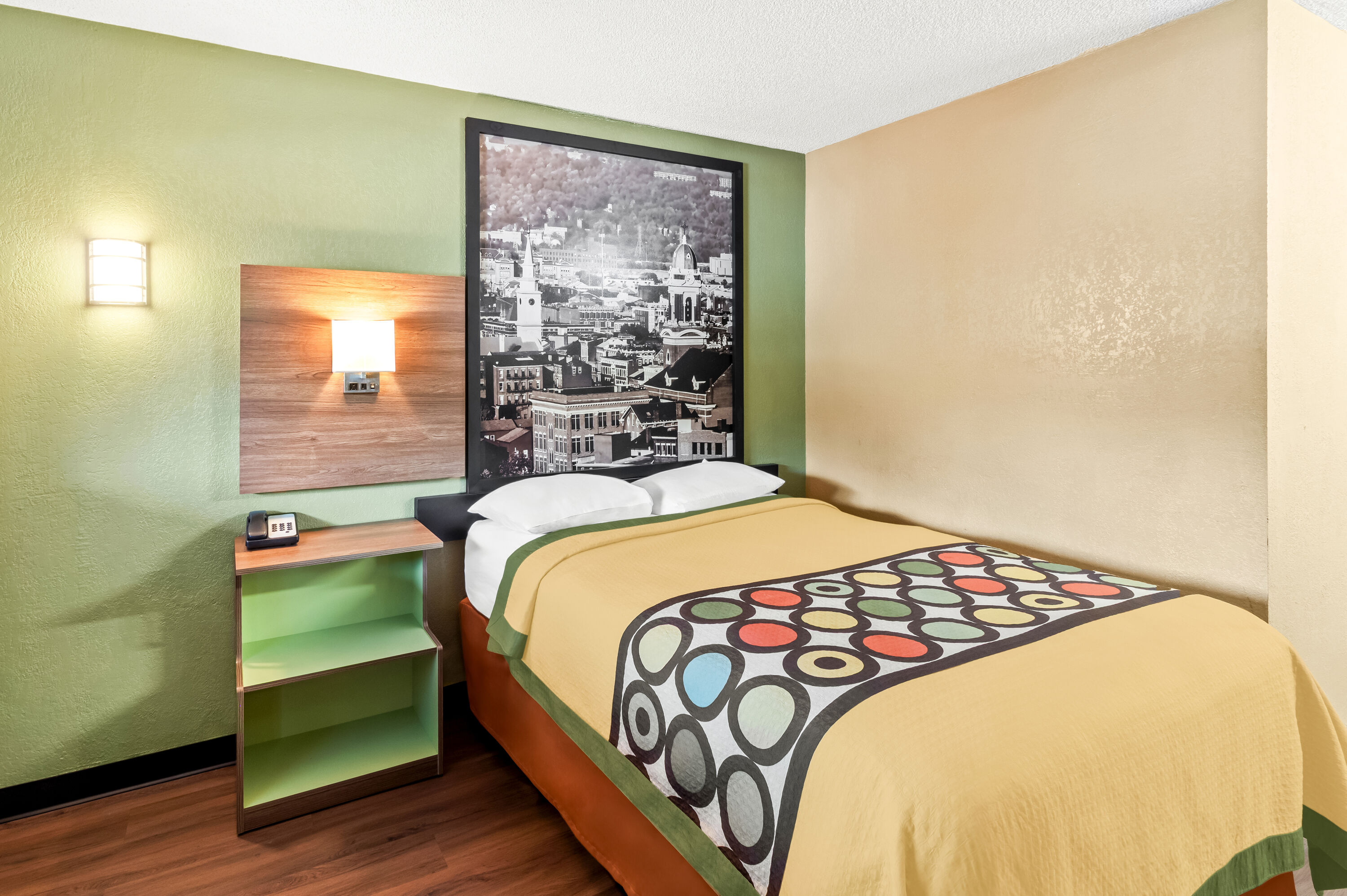 Double bed guest room at the Super 8 by Wyndham Cincinnati/Springdale OH in Cincinnati, Ohio