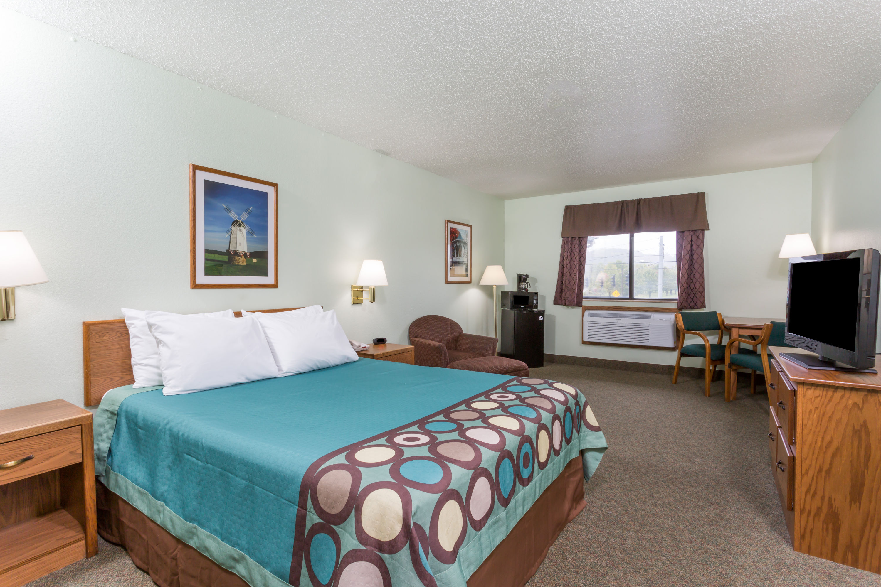 Super 8 by Wyndham Gallipolis Pt Pleasant Area Gallipolis, OH Hotels