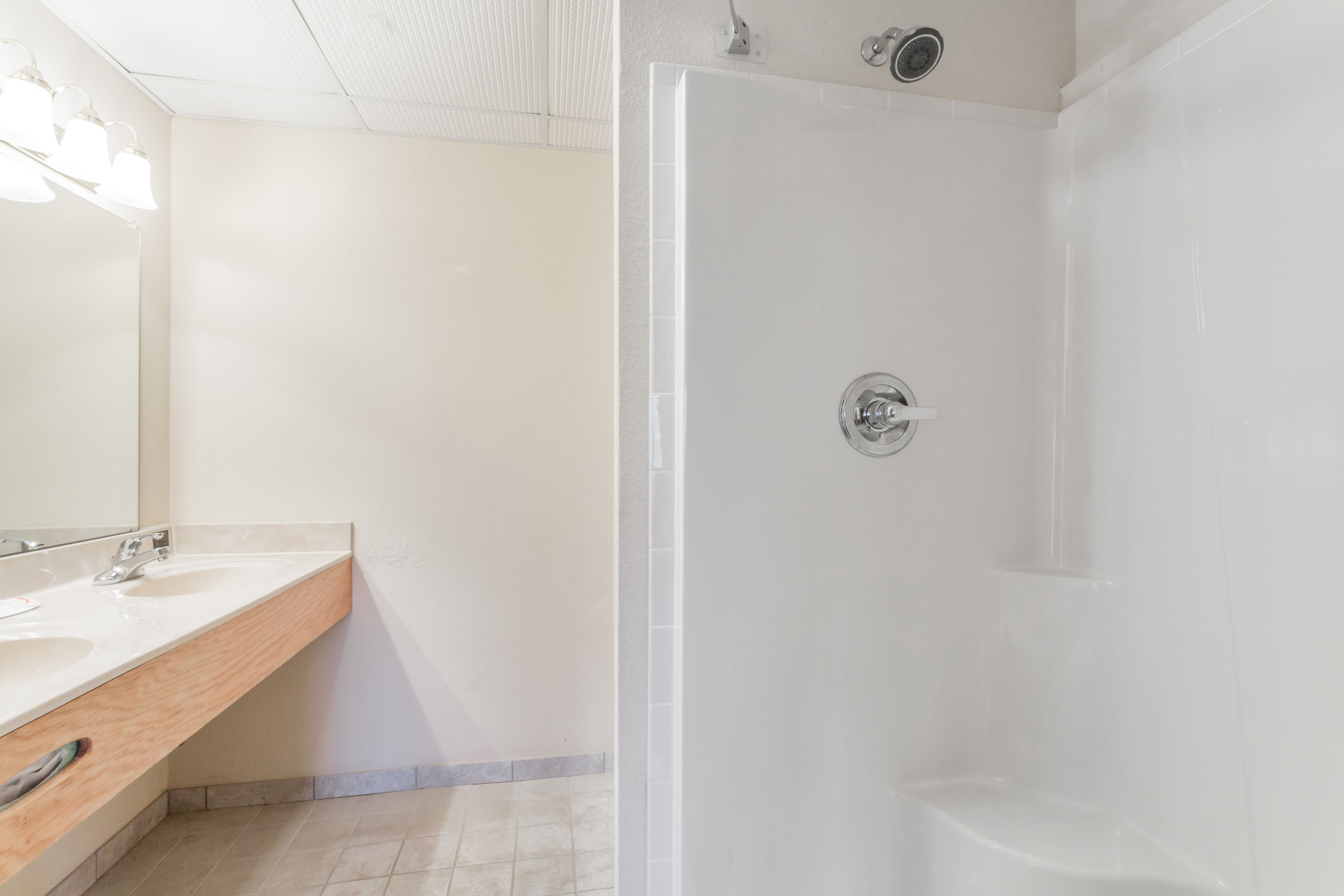 Guest room at the Super 8 by Wyndham Gallipolis Pt Pleasant Area in Gallipolis, Ohio