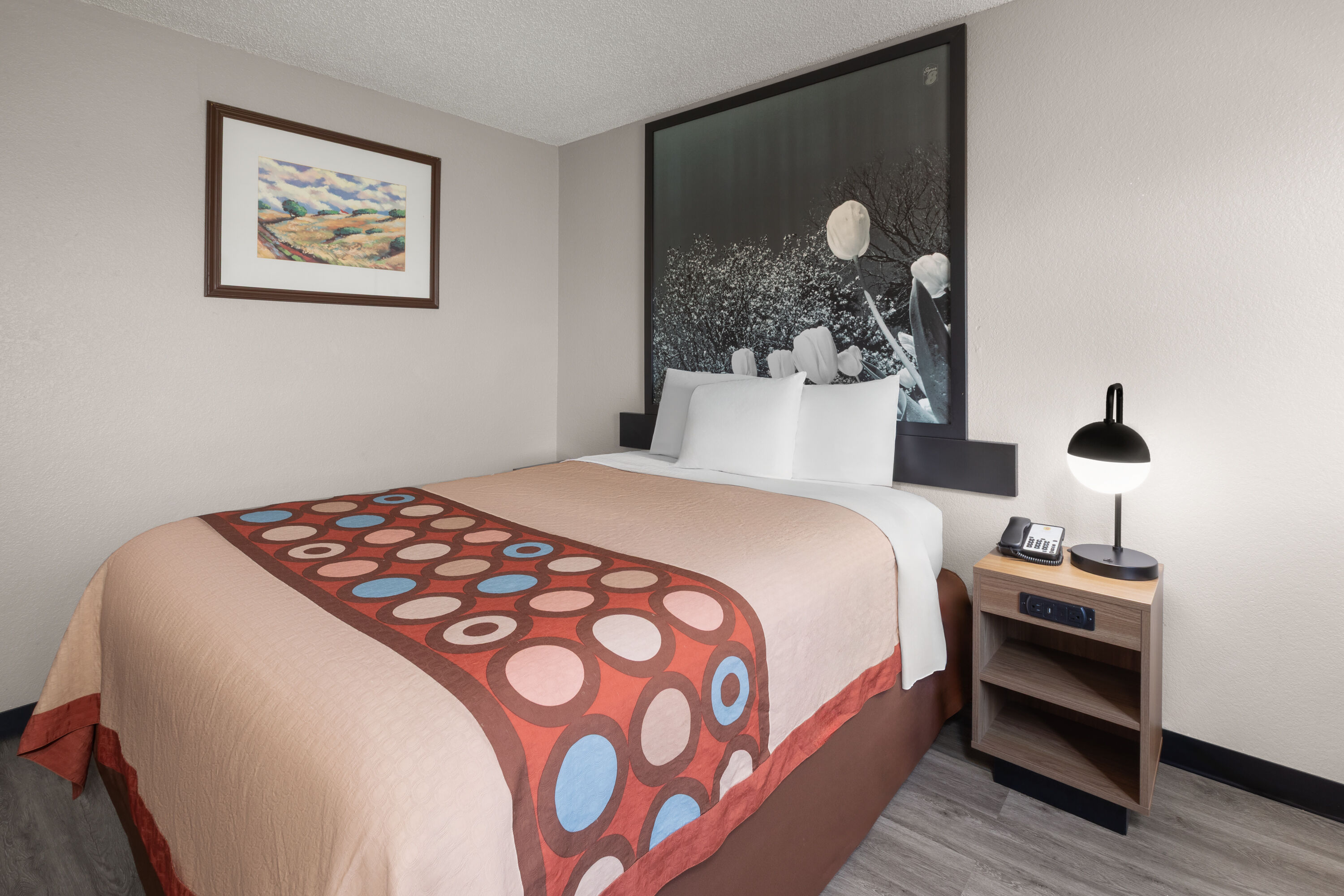 Guest room at the Super 8 by Wyndham Kent/Akron Area in Kent, Ohio