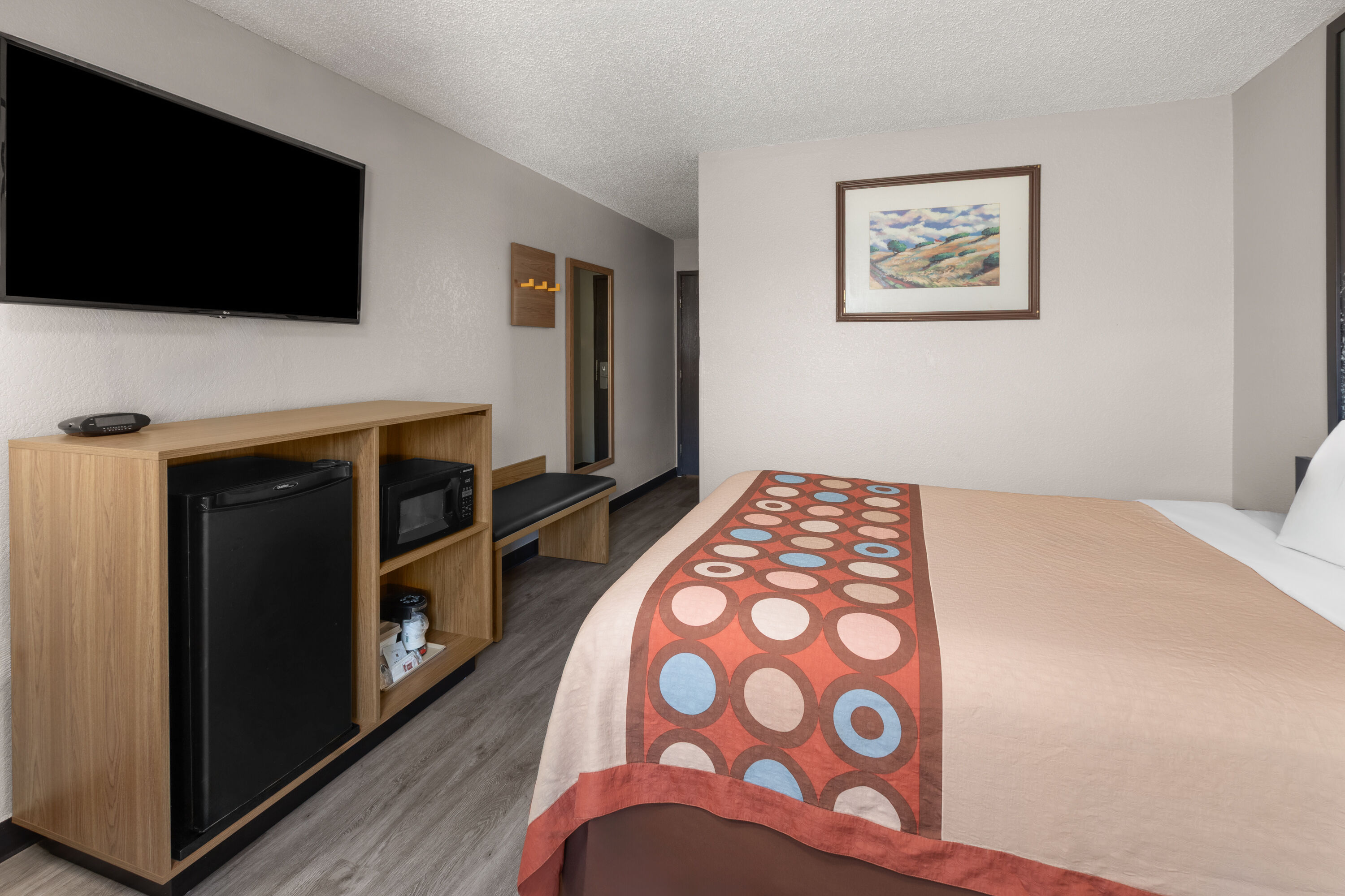 Guest room at the Super 8 by Wyndham Kent/Akron Area in Kent, Ohio