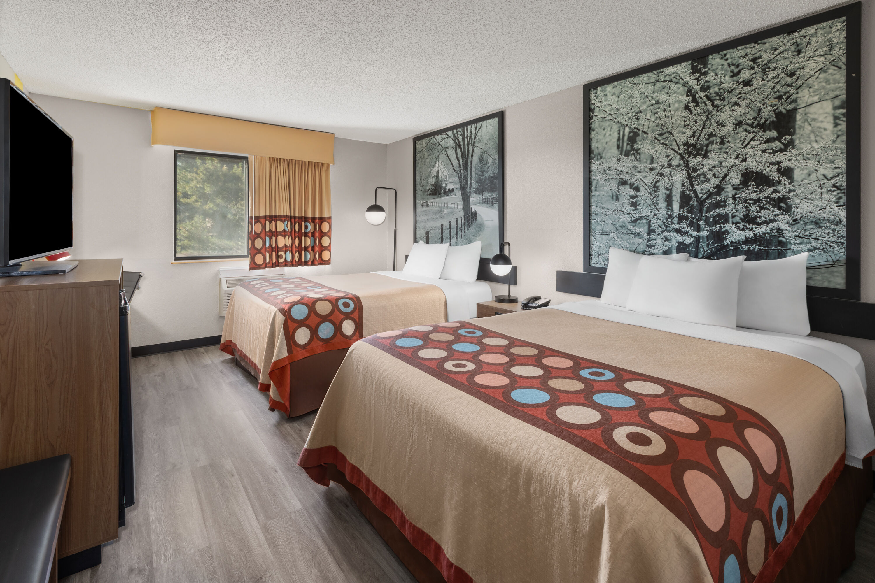 Guest room at the Super 8 by Wyndham Kent/Akron Area in Kent, Ohio