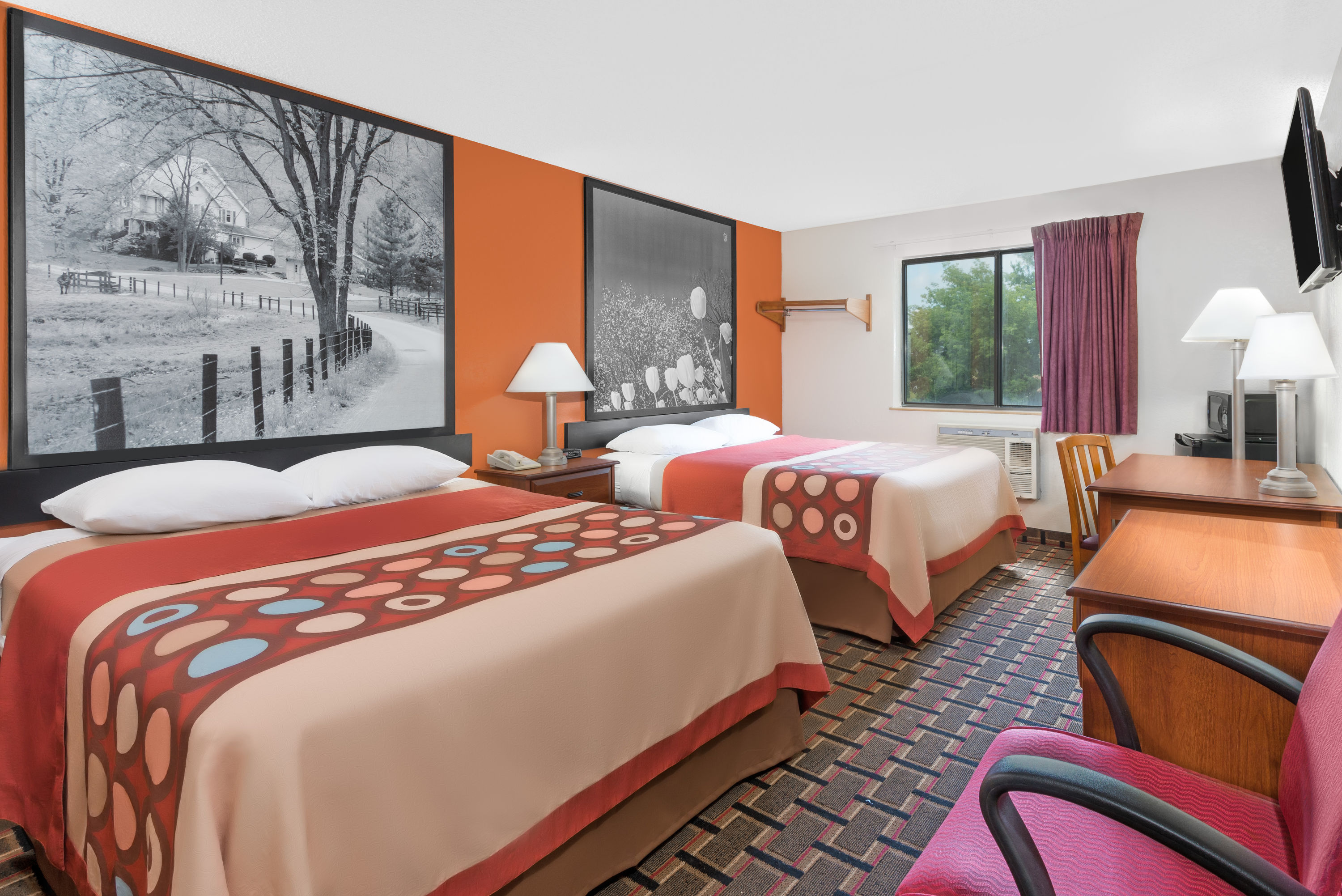 Guest room at the Super 8 by Wyndham Kent/Akron Area in Kent, Ohio