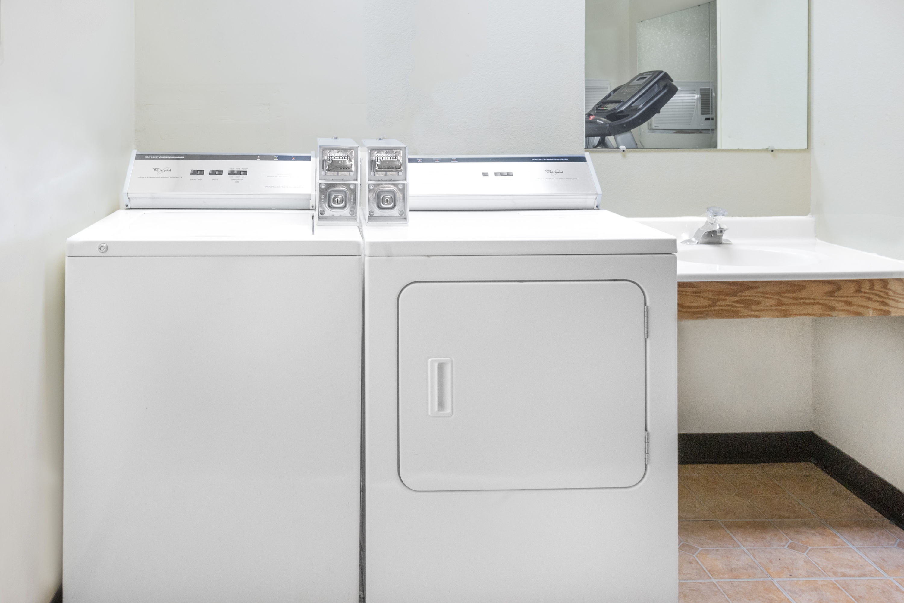 Laundry facilities at Super 8 by Wyndham Kent/Akron Area in Kent, Ohio