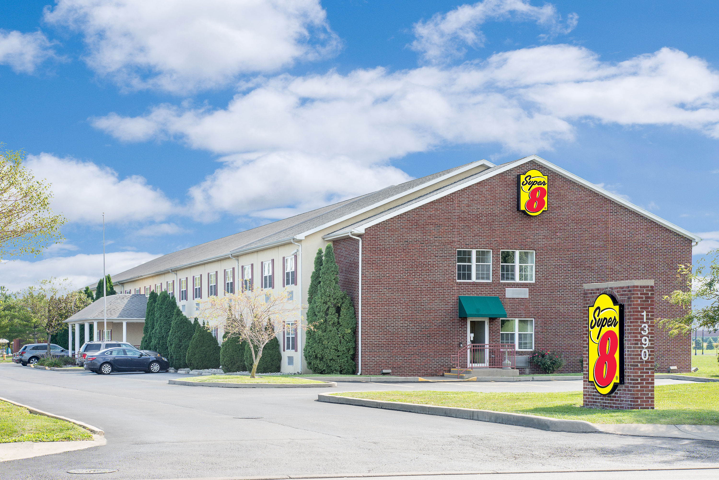 Super 8 By Wyndham Maumee Perrysburg Toledo Area Maumee Oh Hotels