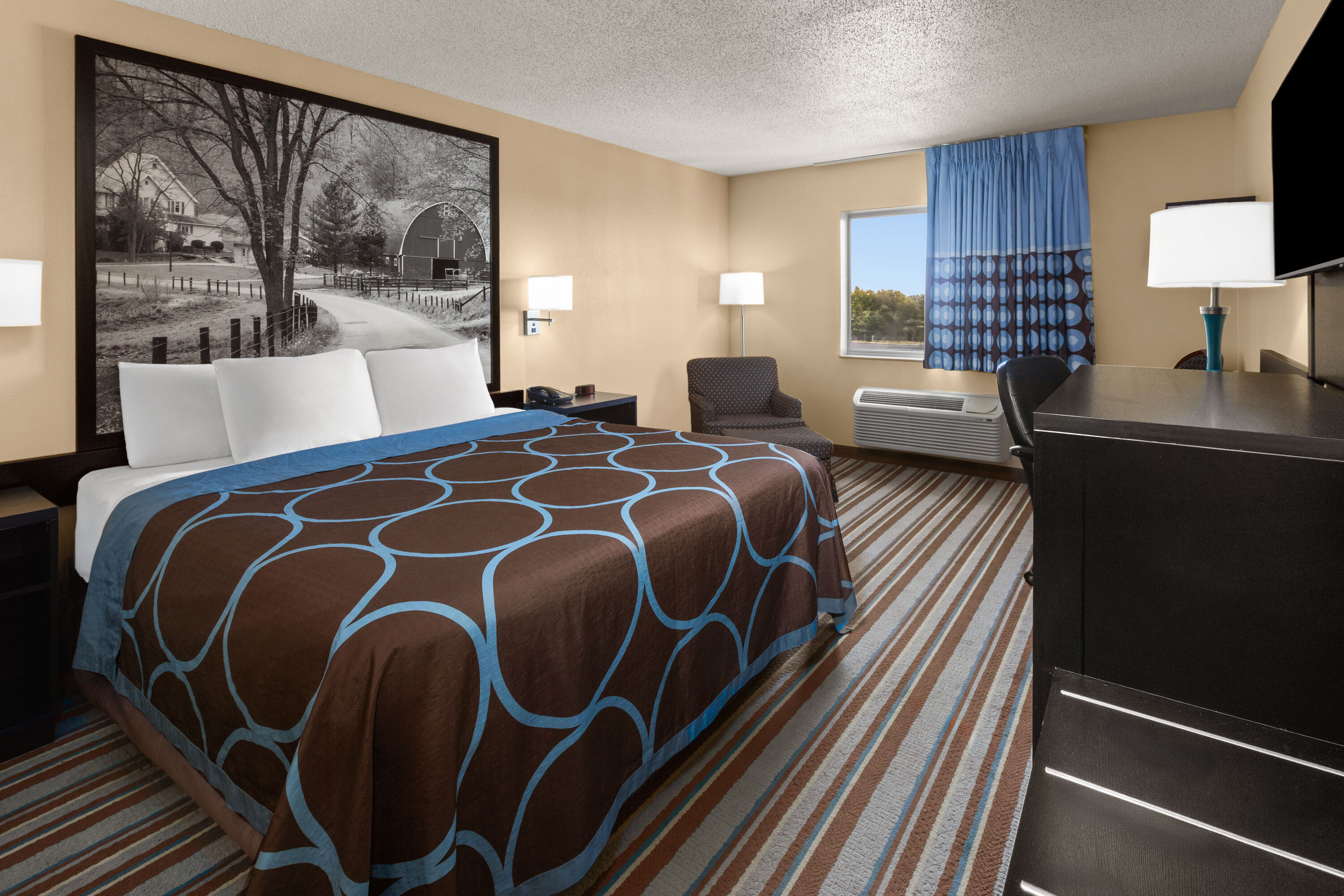 Guest room at the Super 8 by Wyndham Medina in Medina, Ohio