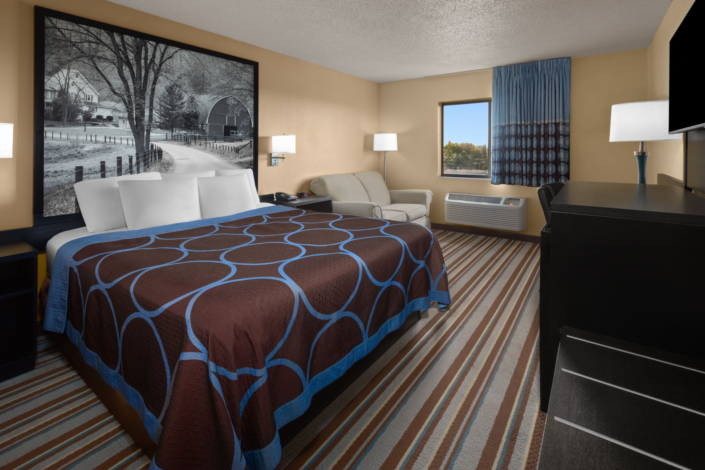 Guest room at the Super 8 by Wyndham Medina in Medina, Ohio