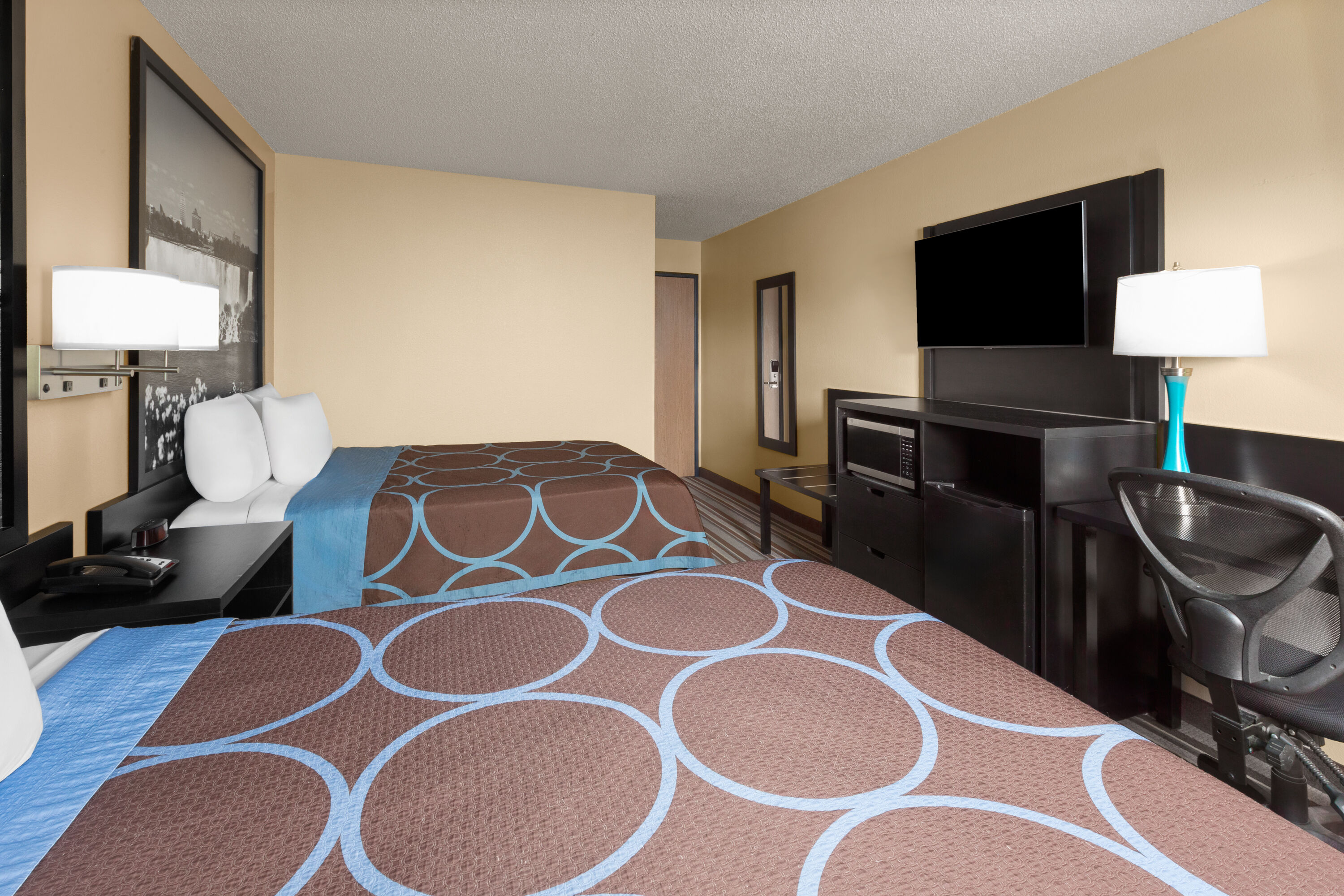Guest room at the Super 8 by Wyndham Medina in Medina, Ohio