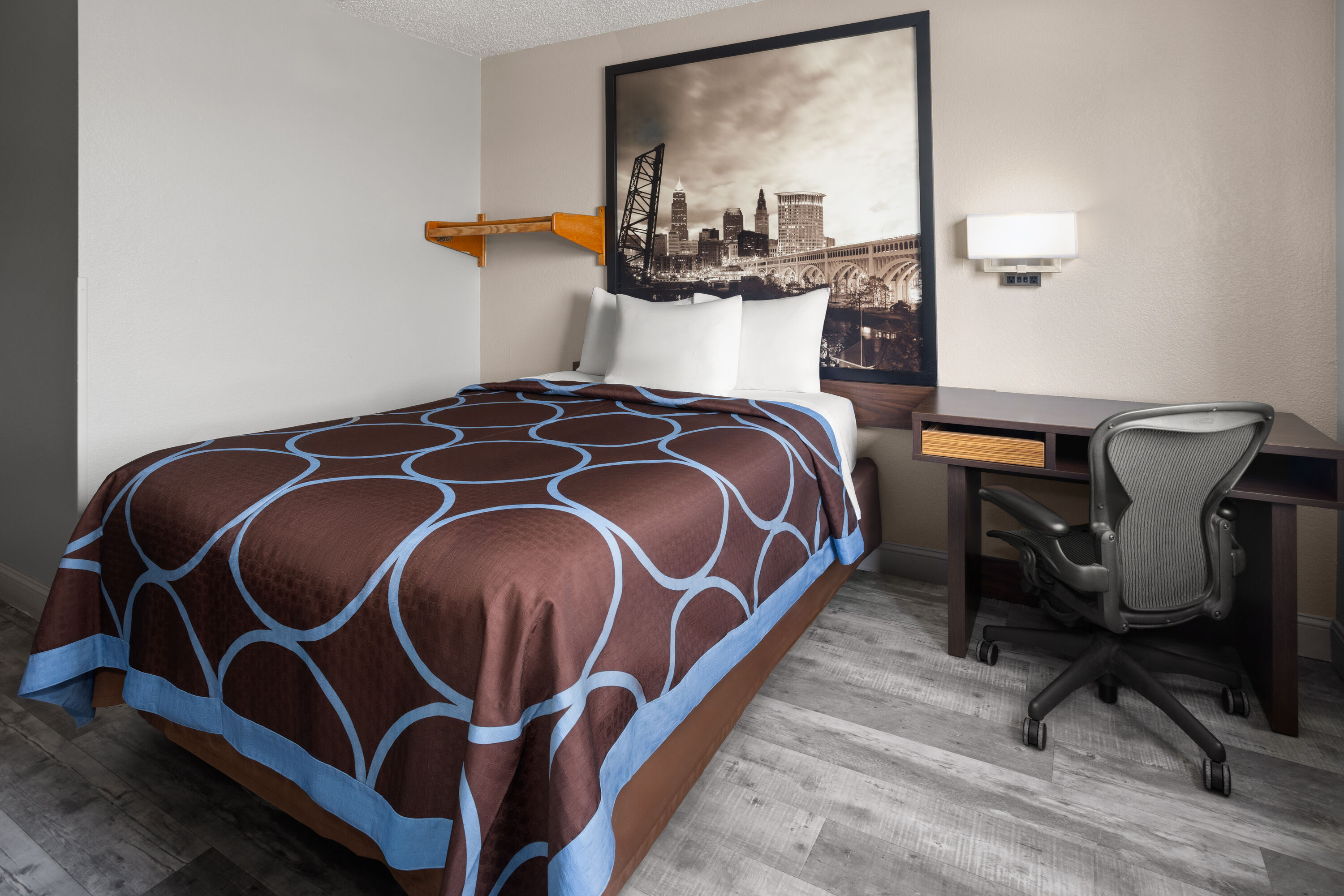 Guest room at the Super 8 by Wyndham Mentor/Cleveland Area in Mentor, Ohio