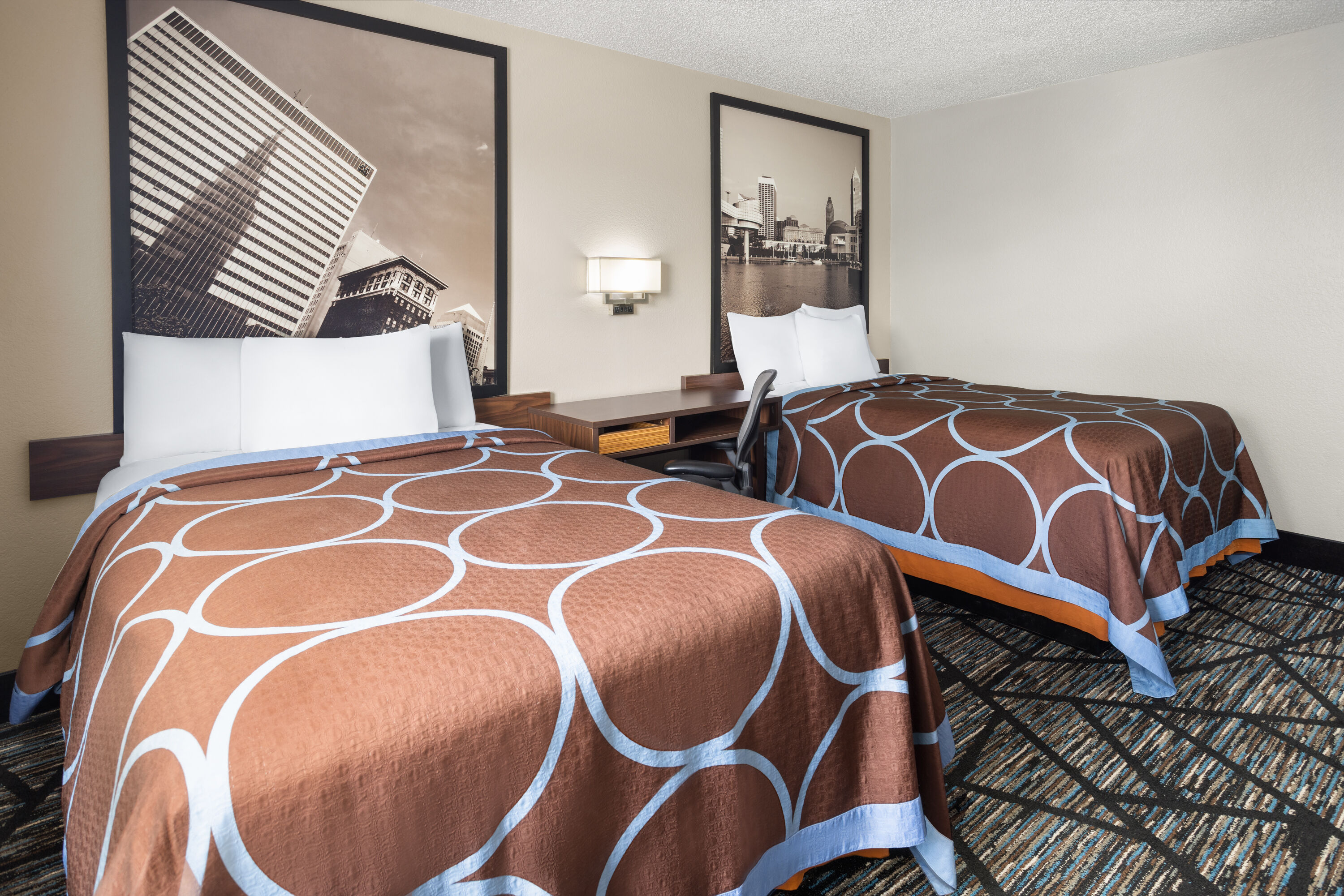 Guest room at the Super 8 by Wyndham Mentor/Cleveland Area in Mentor, Ohio