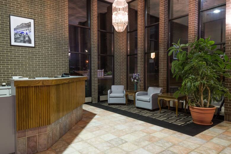 Super 8 By Wyndham Miamisburg Dayton S Area Oh Hotels Super 8 By Wyndham Miamisburg Dayton S Area Oh Hotel Lobby In Ohio