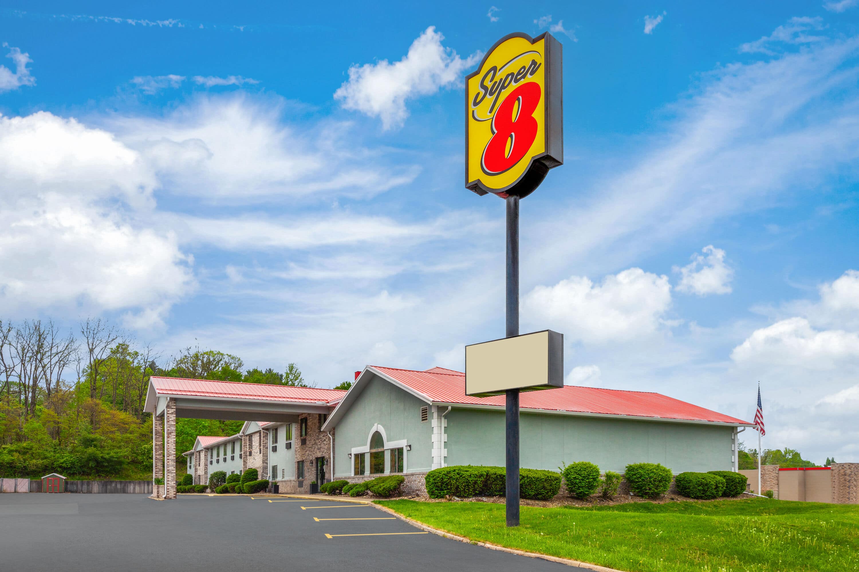 Super 8 by Wyndham Mt. Vernon | Mount Vernon, OH Hotels