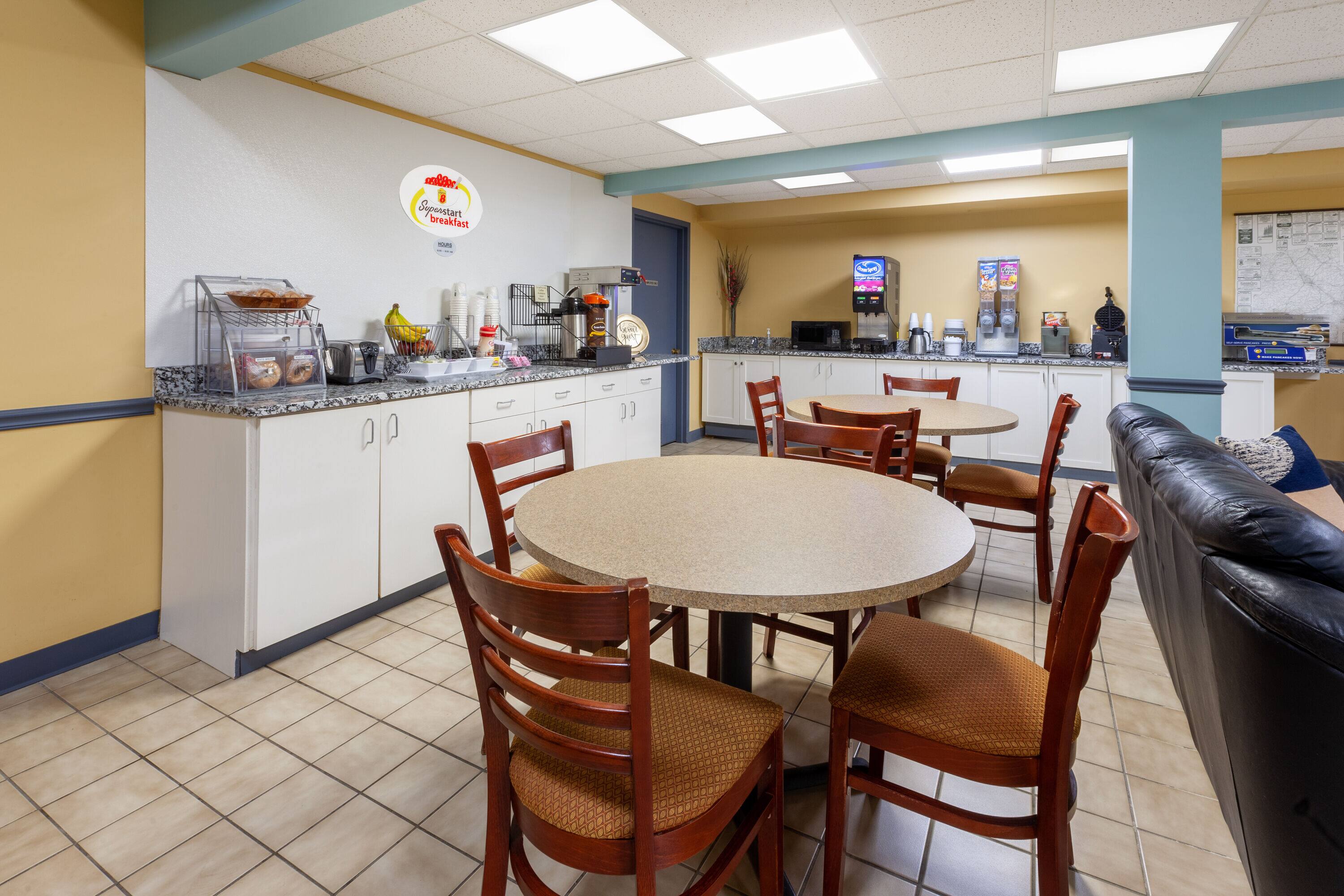 宮ノ前 Super 8 by Wyndham Newcomerstown | Newcomerstown, OH Hotels