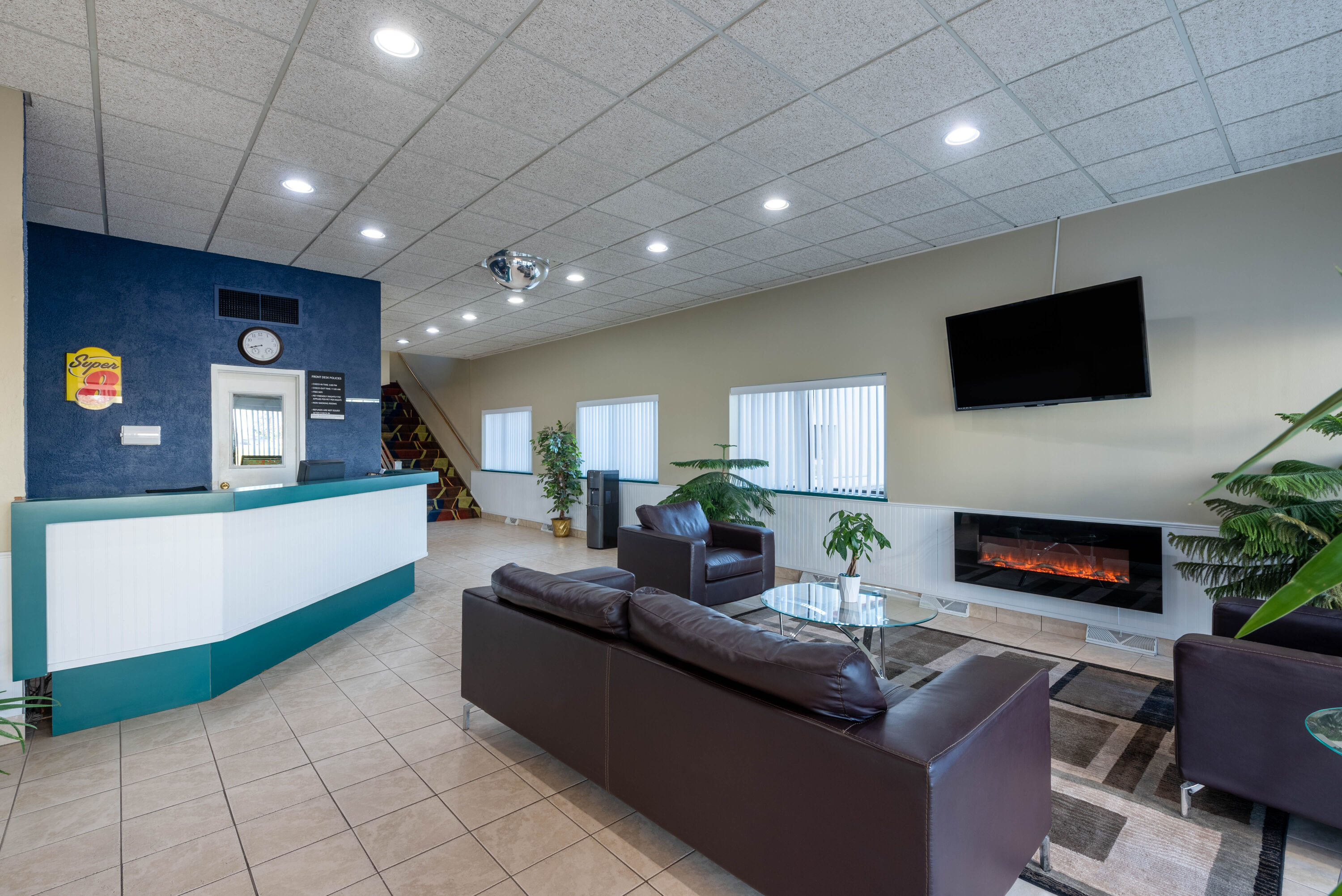 Super 8 By Wyndham Cleveland North Ridgeville Oh Hotels