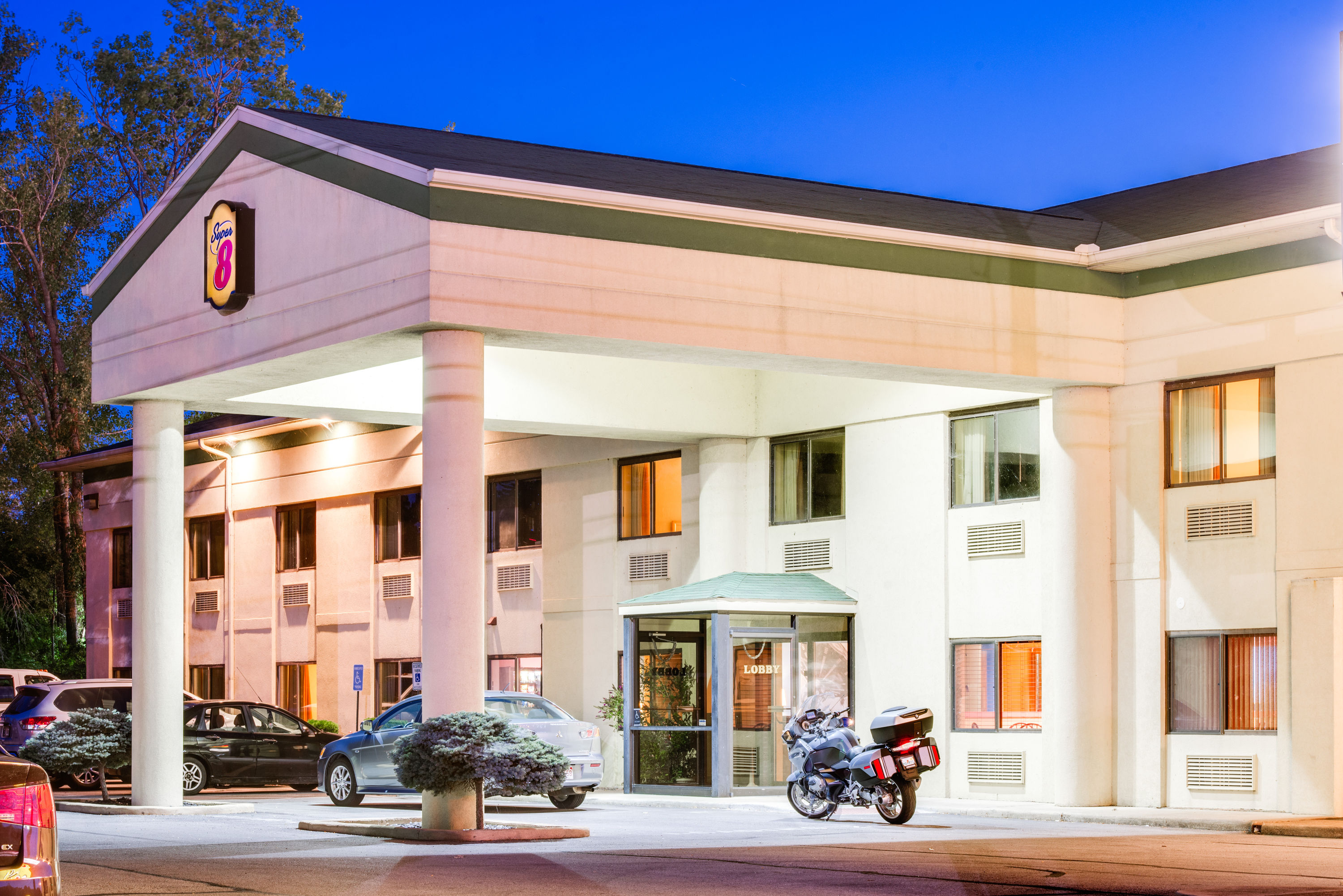Exterior Dusk Image of Super 8 by Wyndham Port Clinton hotel in Port Clinton, Ohio