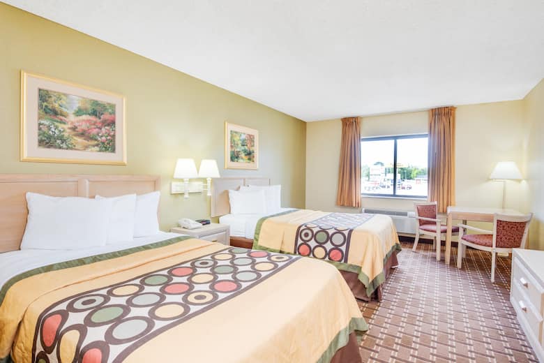 Super 8 By Wyndham Port Clinton Hotels Oh 43452 Guest Room At The Super 8 By Wyndham Port Clinton In Ohio