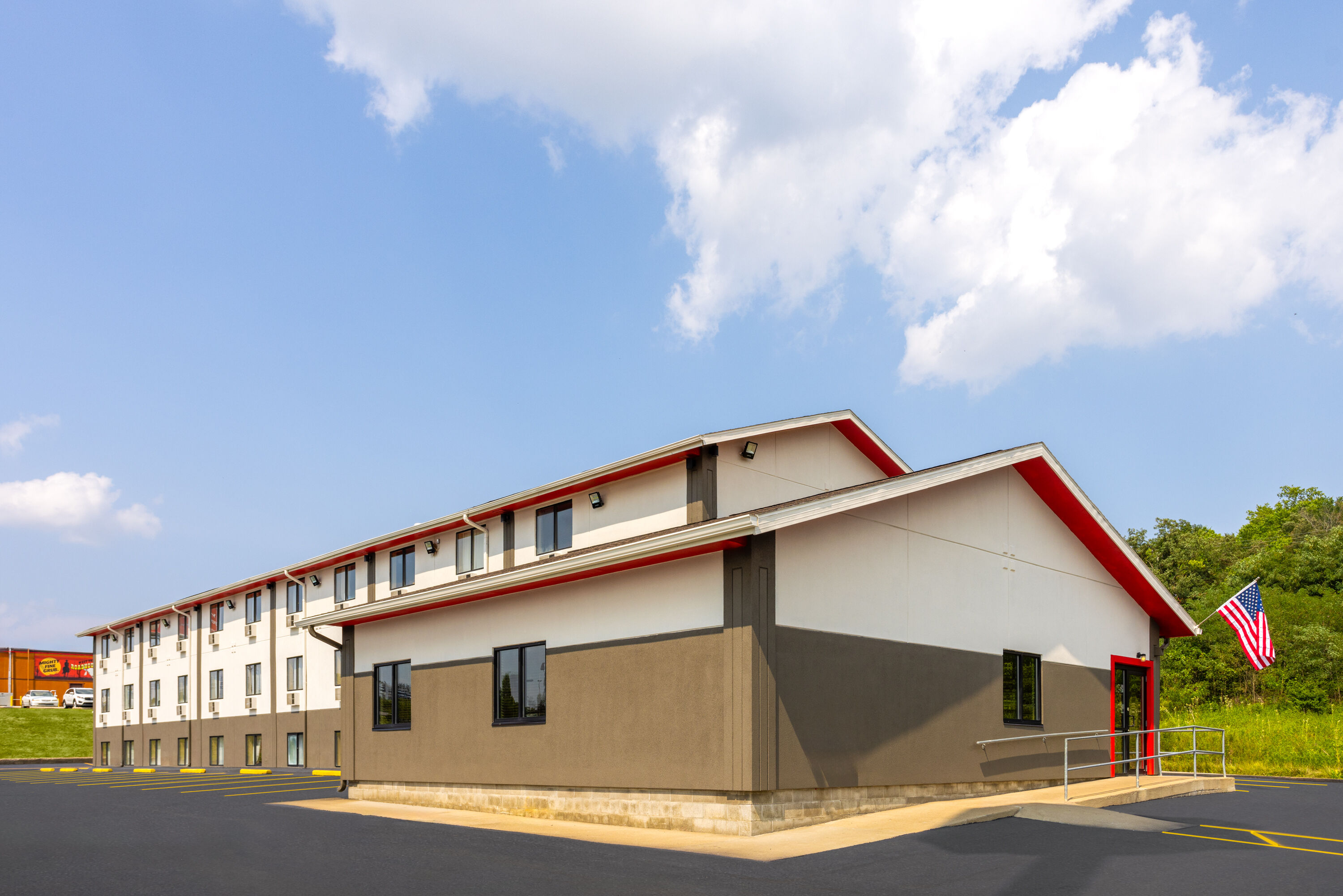 Super 8 by Wyndham St. Clairsville OH/Wheeling WV Area | Saint 