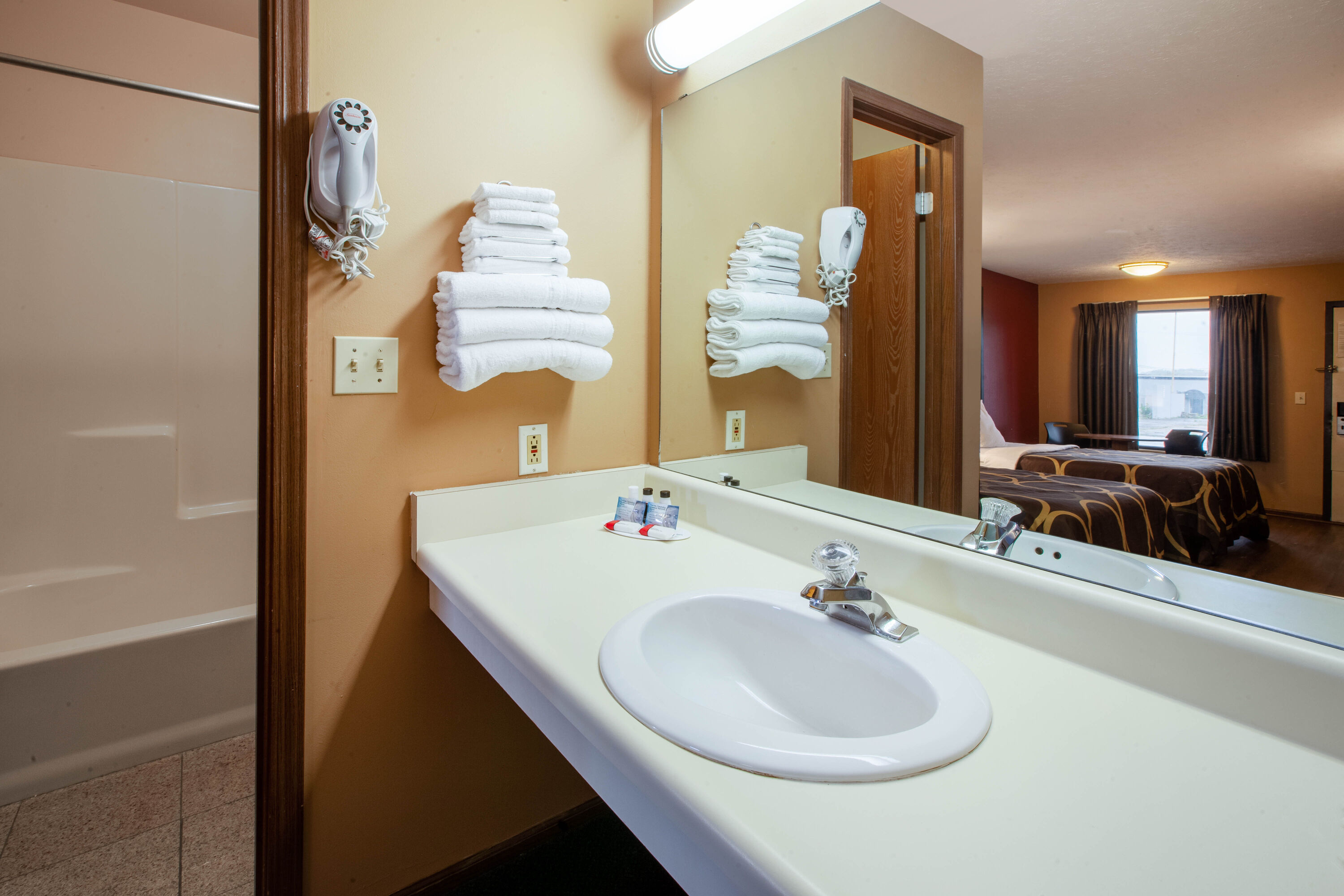 Guest room bath at the Super 8 by Wyndham Sandusky in Sandusky, Ohio
