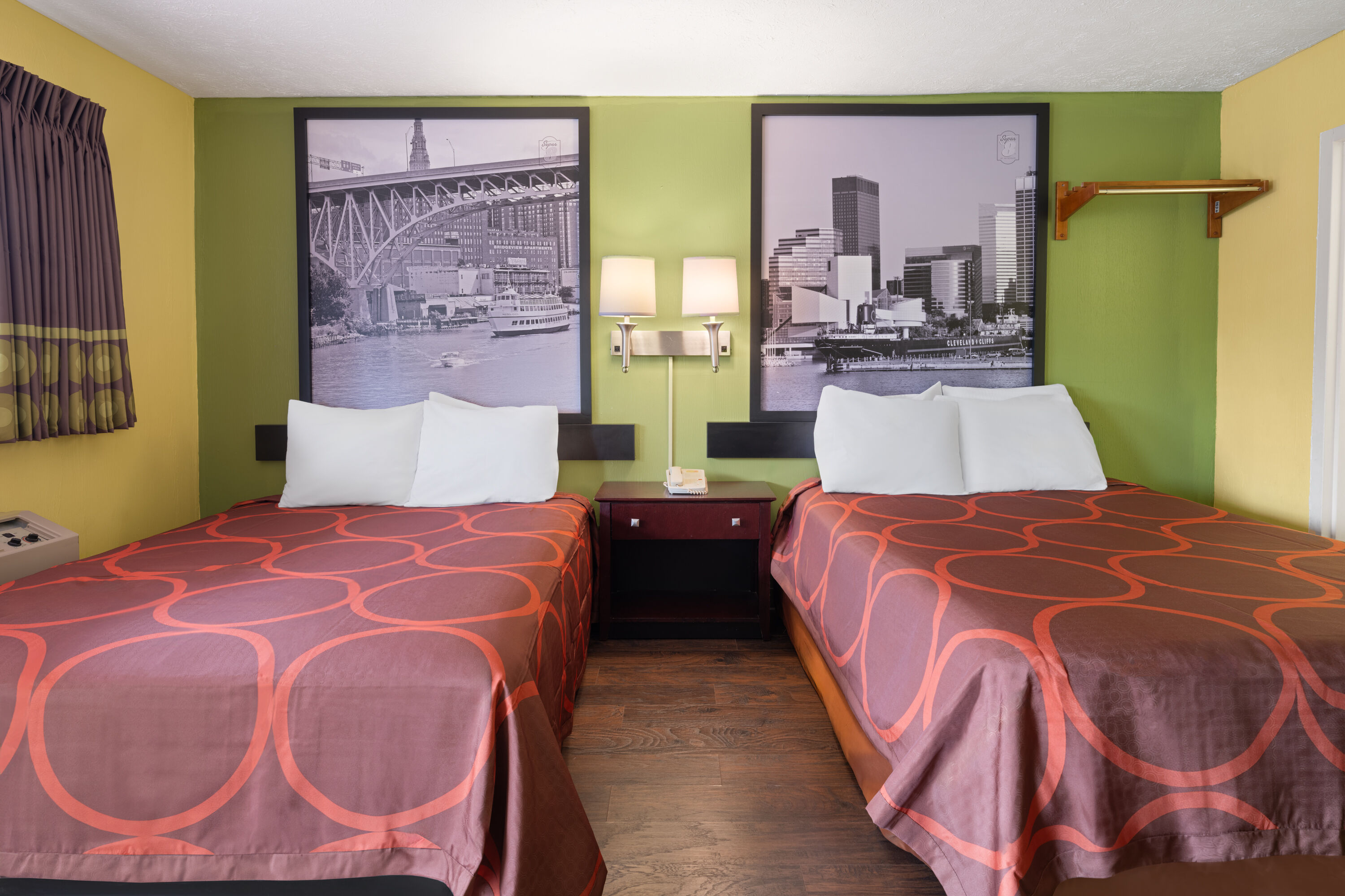 Guest room at the Super 8 by Wyndham Youngstown/Girard in Youngstown, Ohio