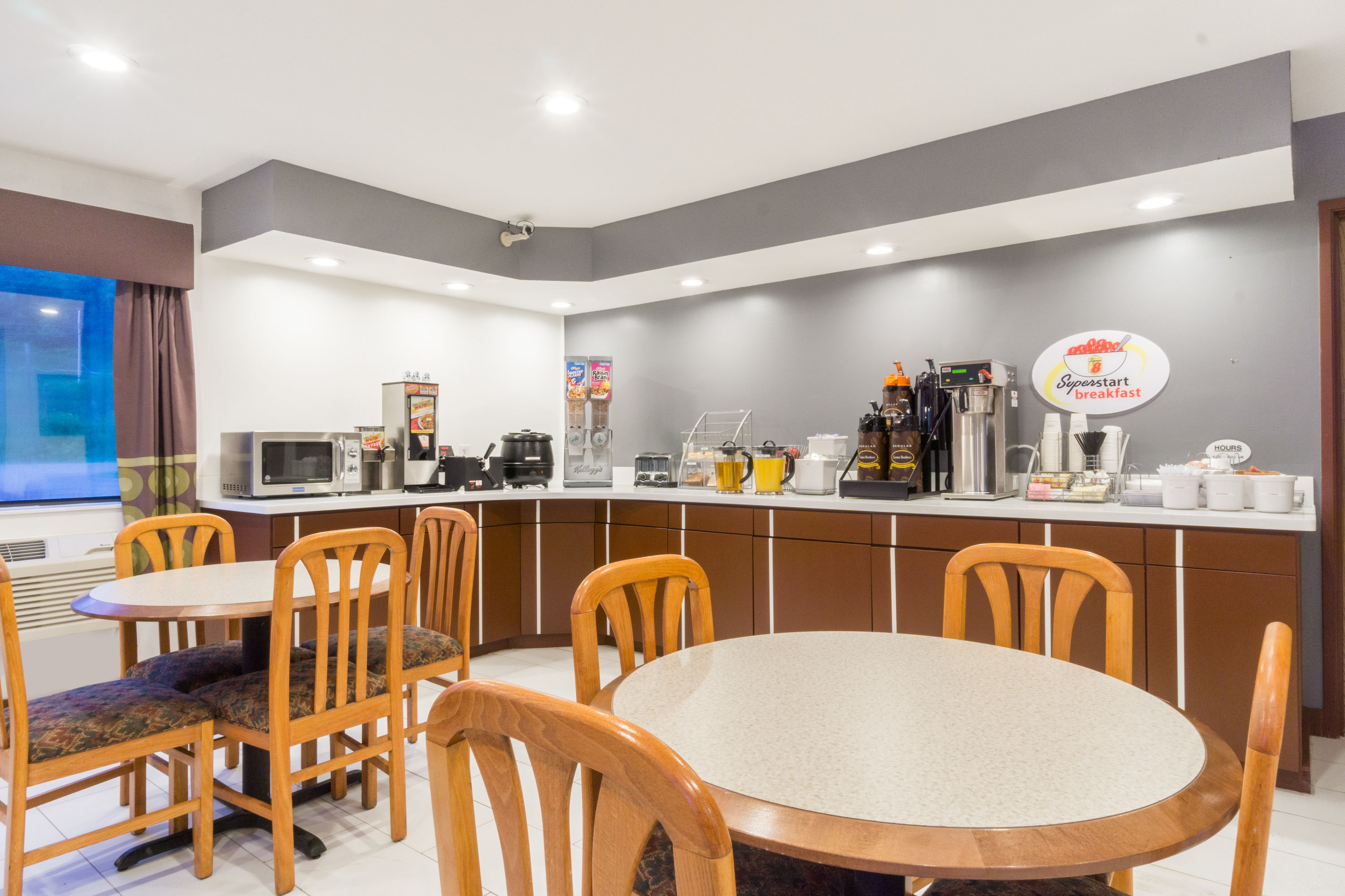 Super 8 by Wyndham Zanesville | Zanesville, OH Hotels