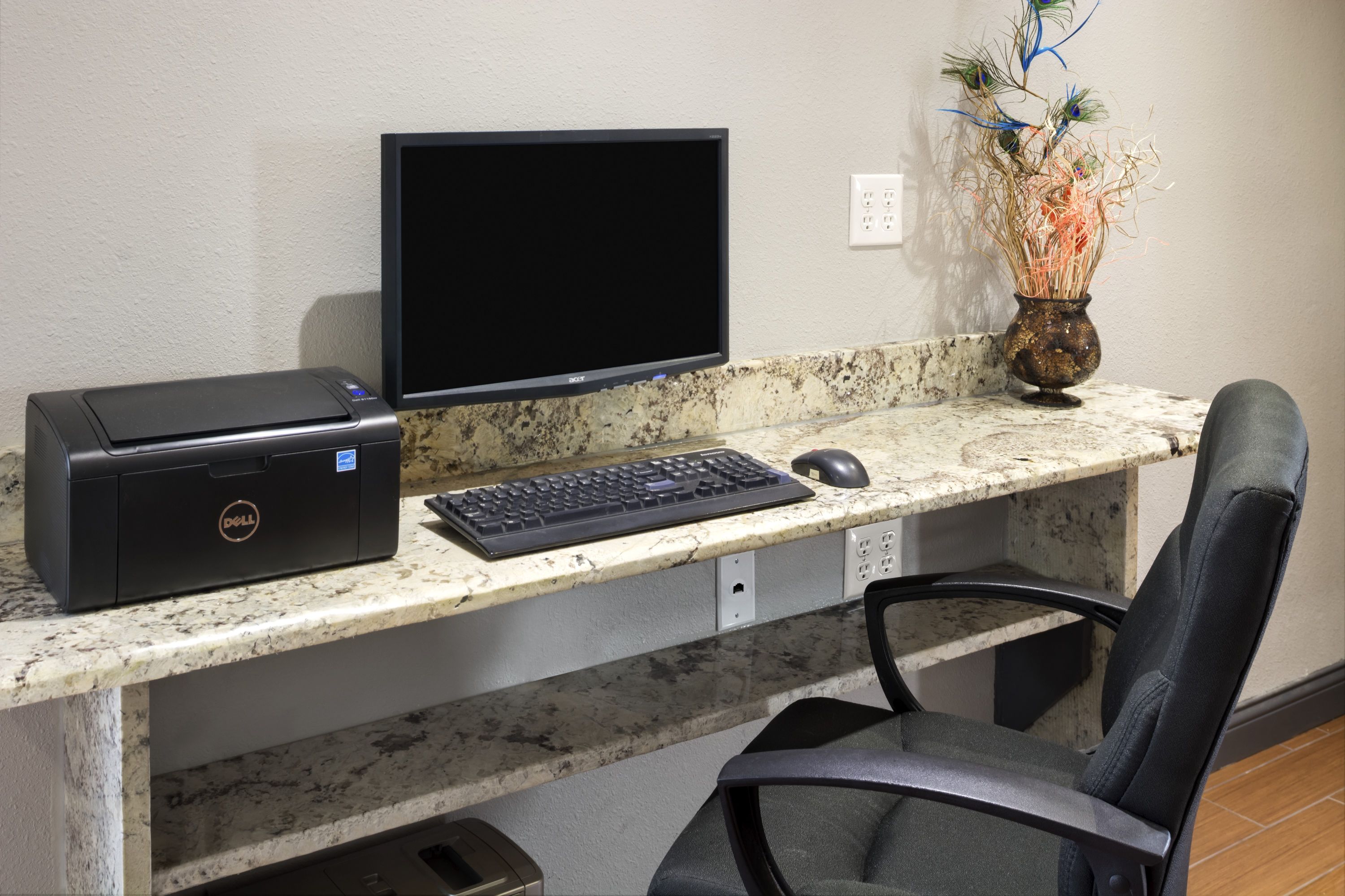 Super 8 by Wyndham Ardmore business center in Ardmore, Oklahoma