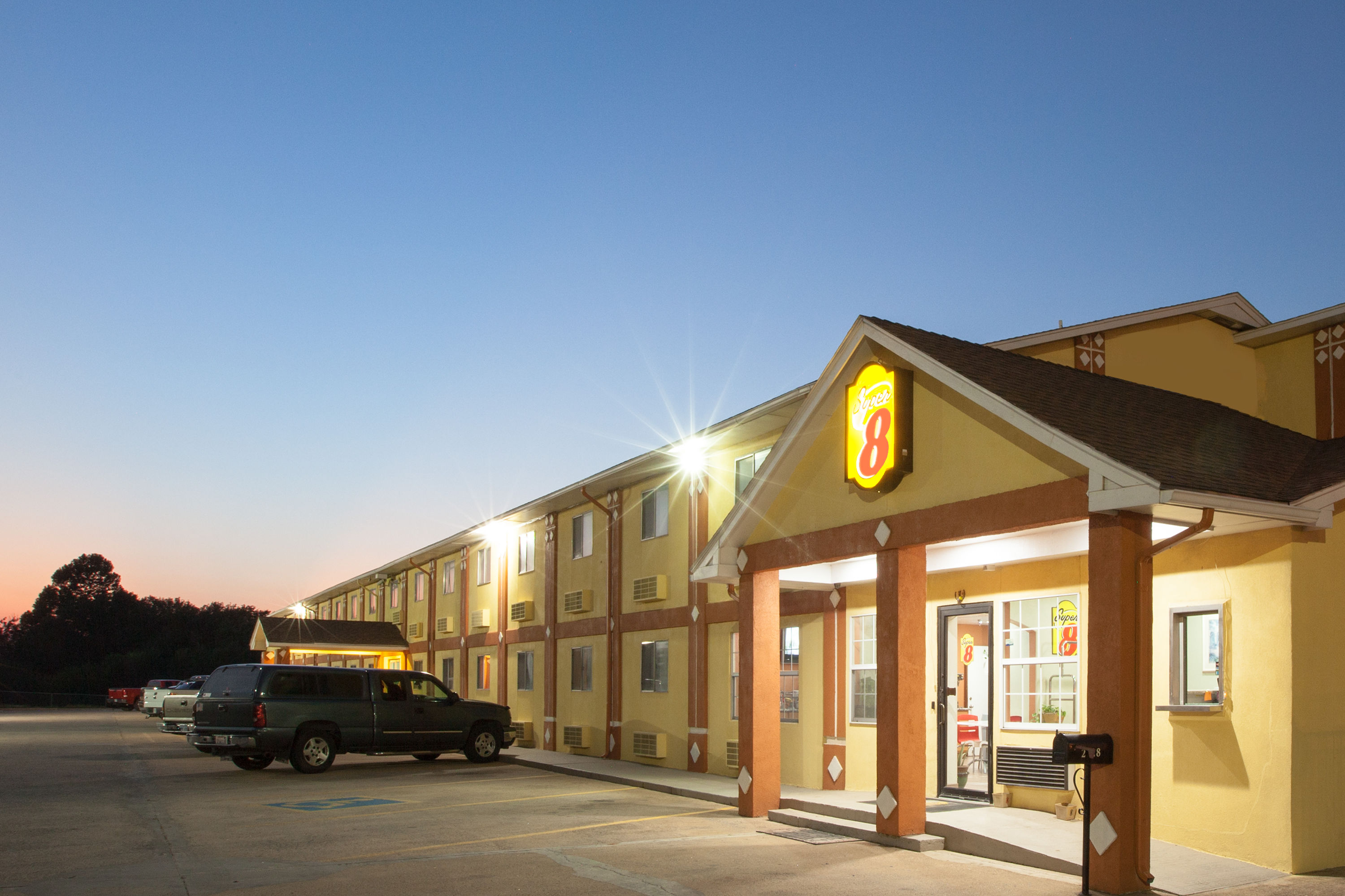 Super 8 By Wyndham Chickasha Chickasha Ok Hotels