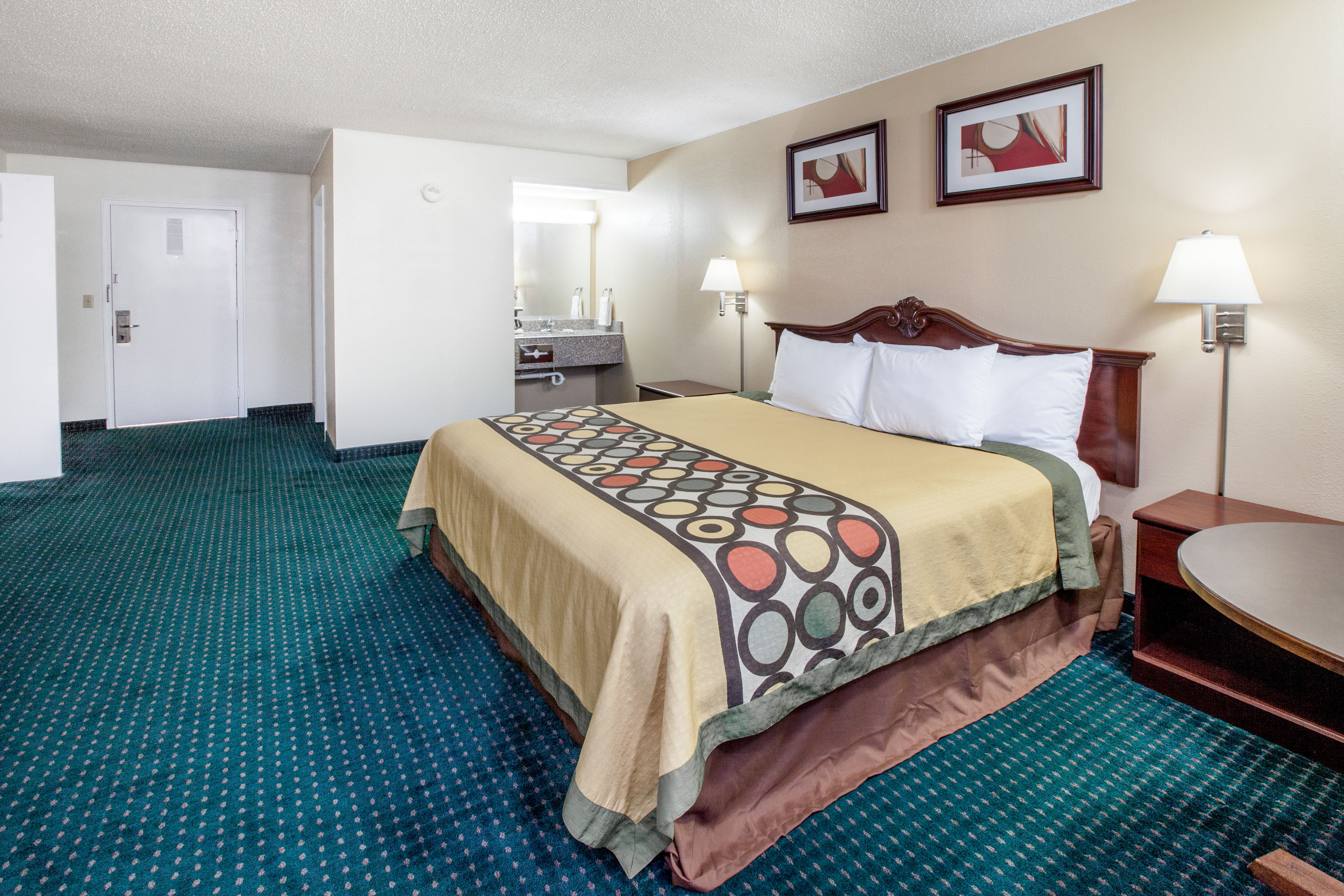 Super 8 by Wyndham Clinton Clinton OK Hotels