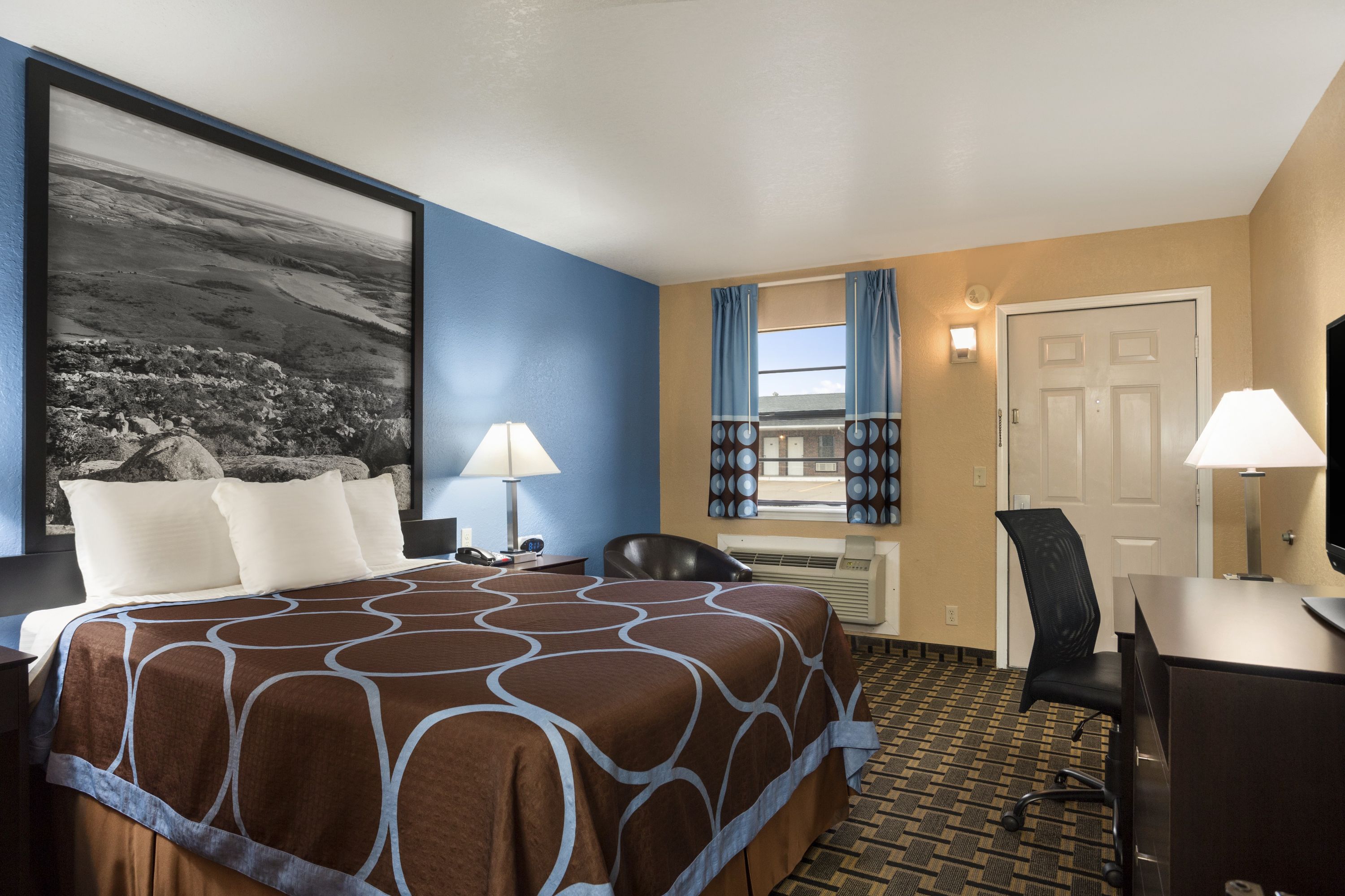 Super 8 by Wyndham Henryetta Henryetta, OK Hotels