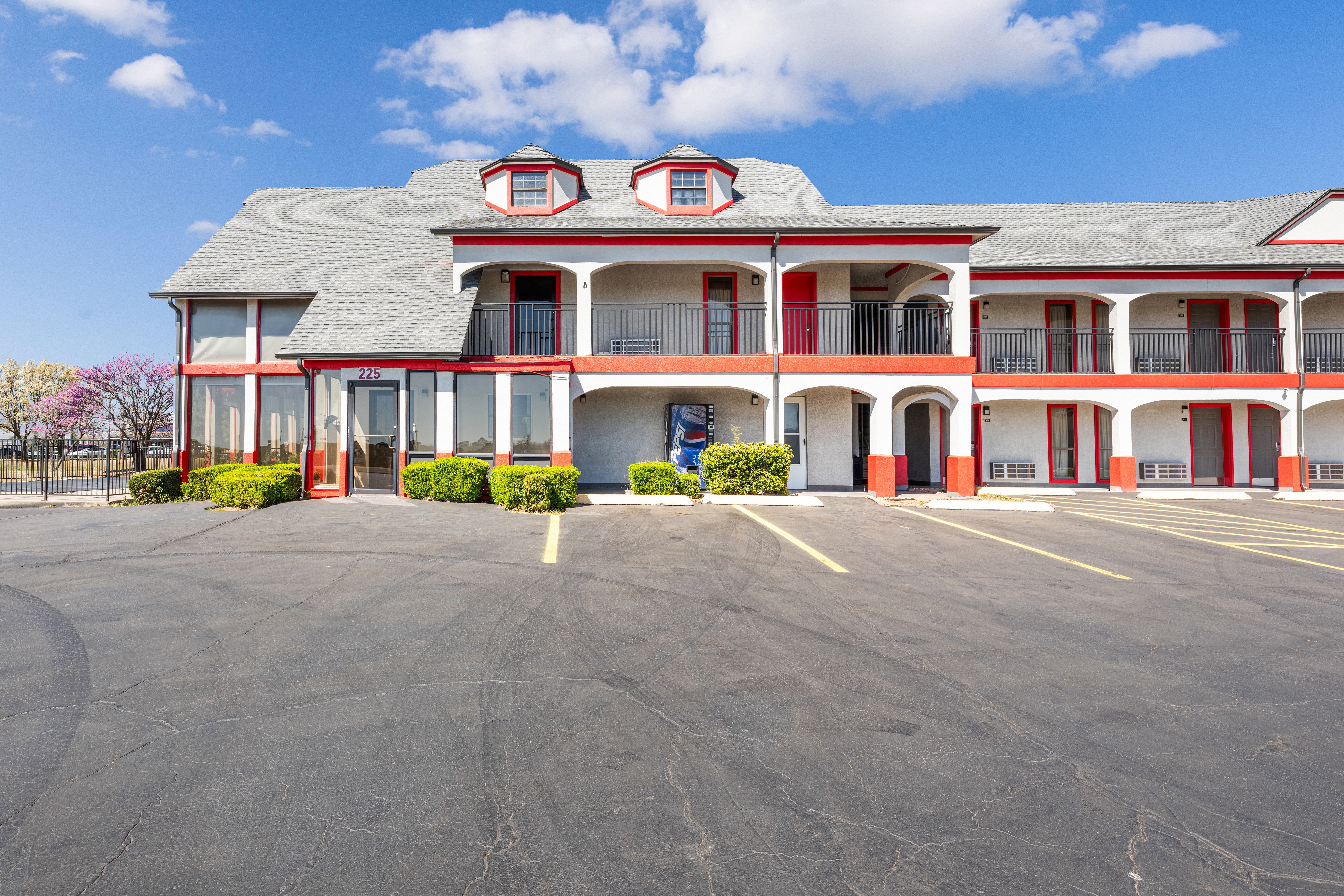 Exterior of Super 8 by Wyndham Norman West hotel in Norman, Oklahoma