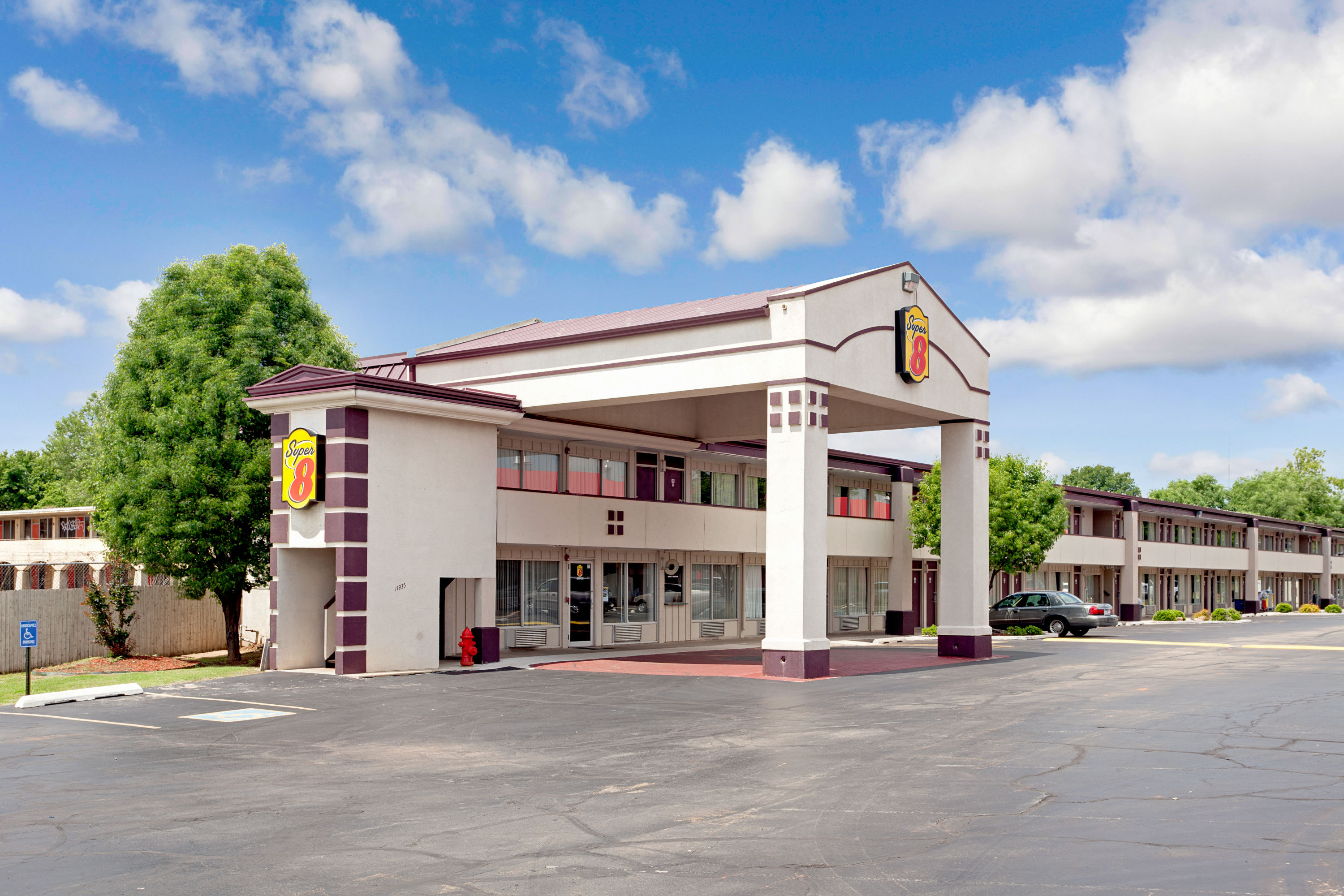 Super 8 By Wyndham Oklahoma Frontier City Oklahoma City