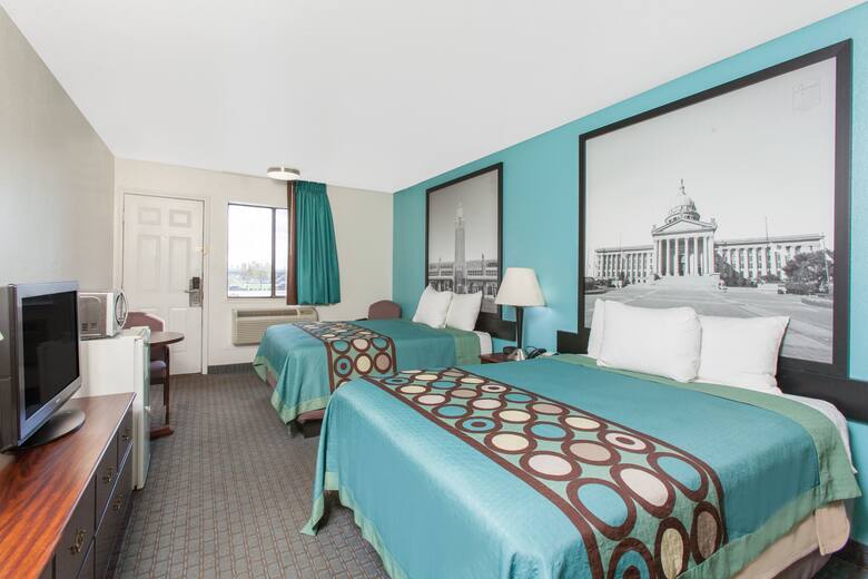 Guest room at the Super 8 Sallisaw in Sallisaw, Oklahoma