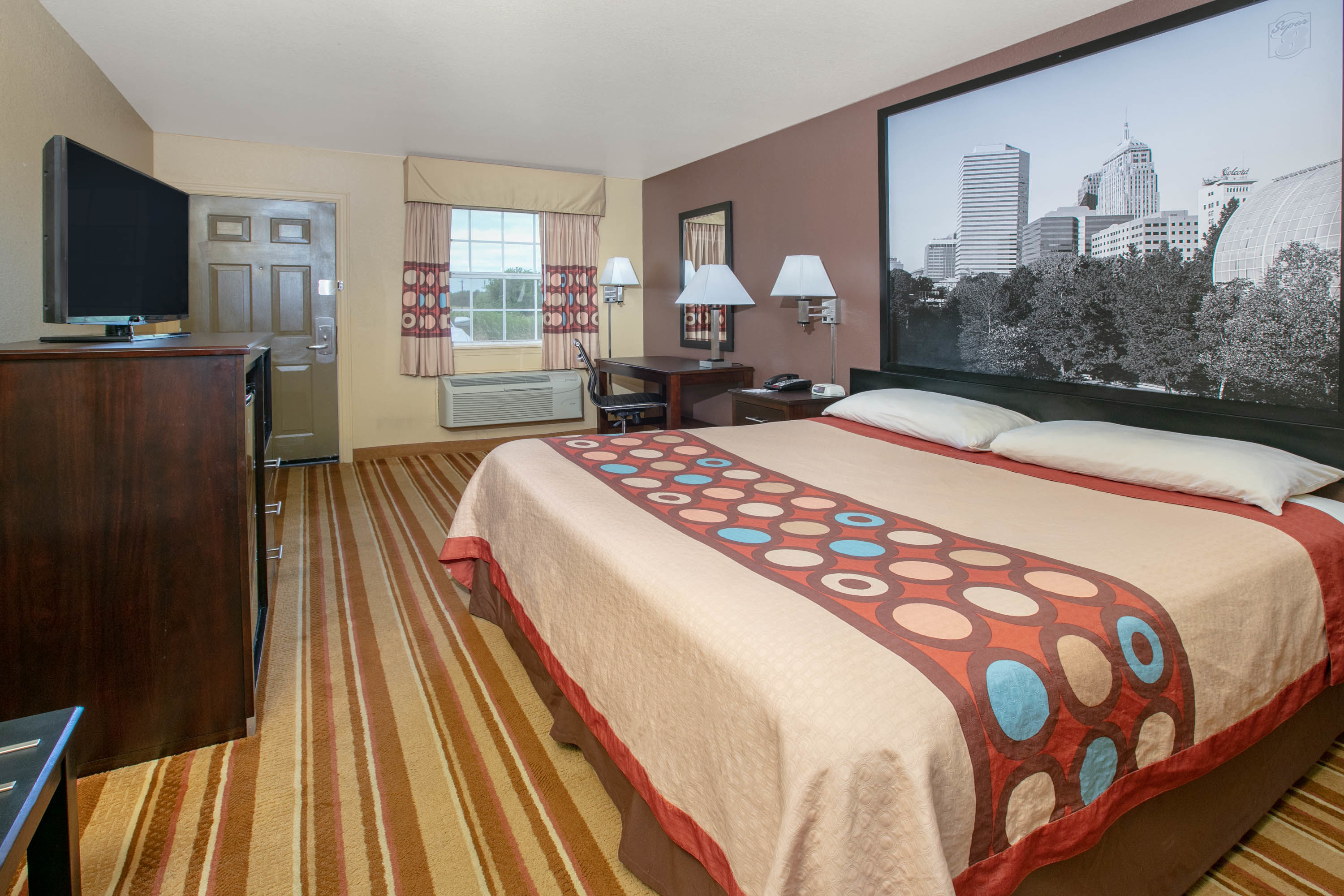 Guest room at the Super 8 by Wyndham Big Cabin/Vinita Area in Vinita, Oklahoma