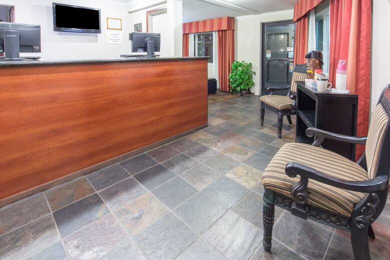 Super 8 Coos Bay/North Bend hotel lobby in Coos Bay, Oregon